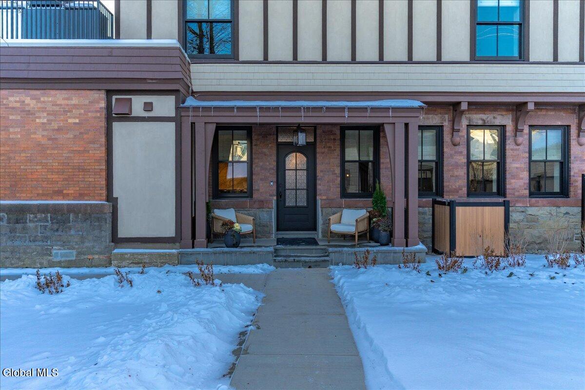 122 Regent Street Unit 2