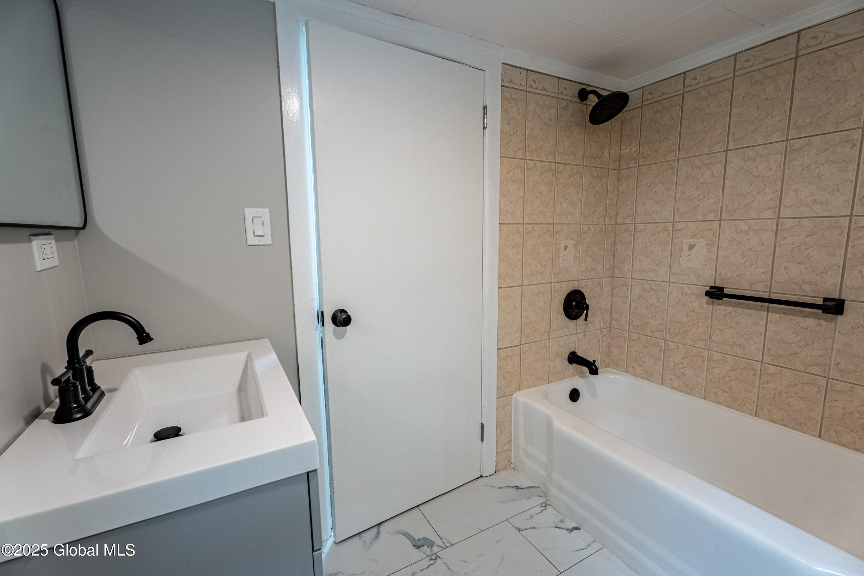 13 Camel Hill Road, Troy, New York image 19