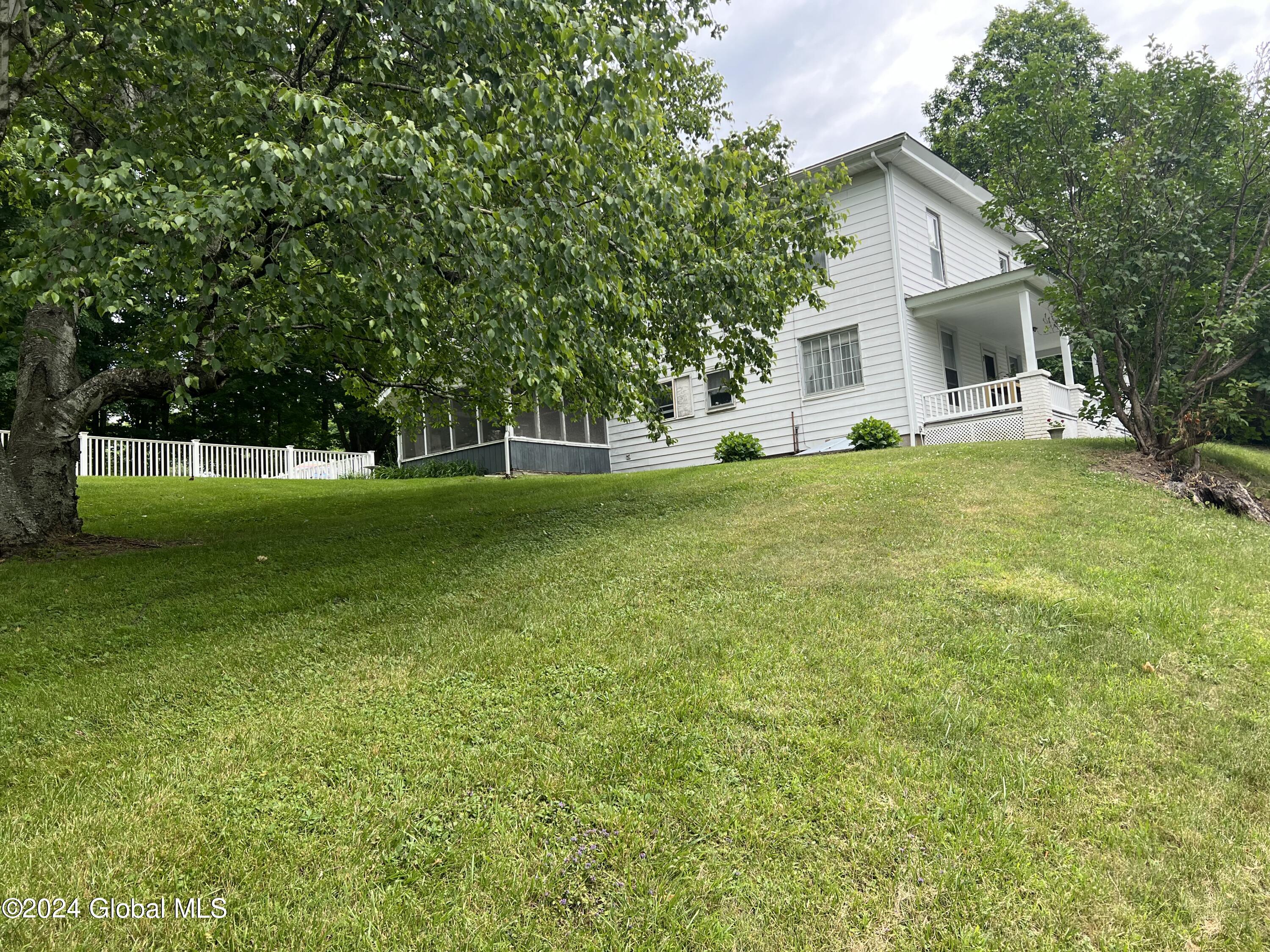 7 Dayton Hill Road Rd, Middle Granville, New York image 1