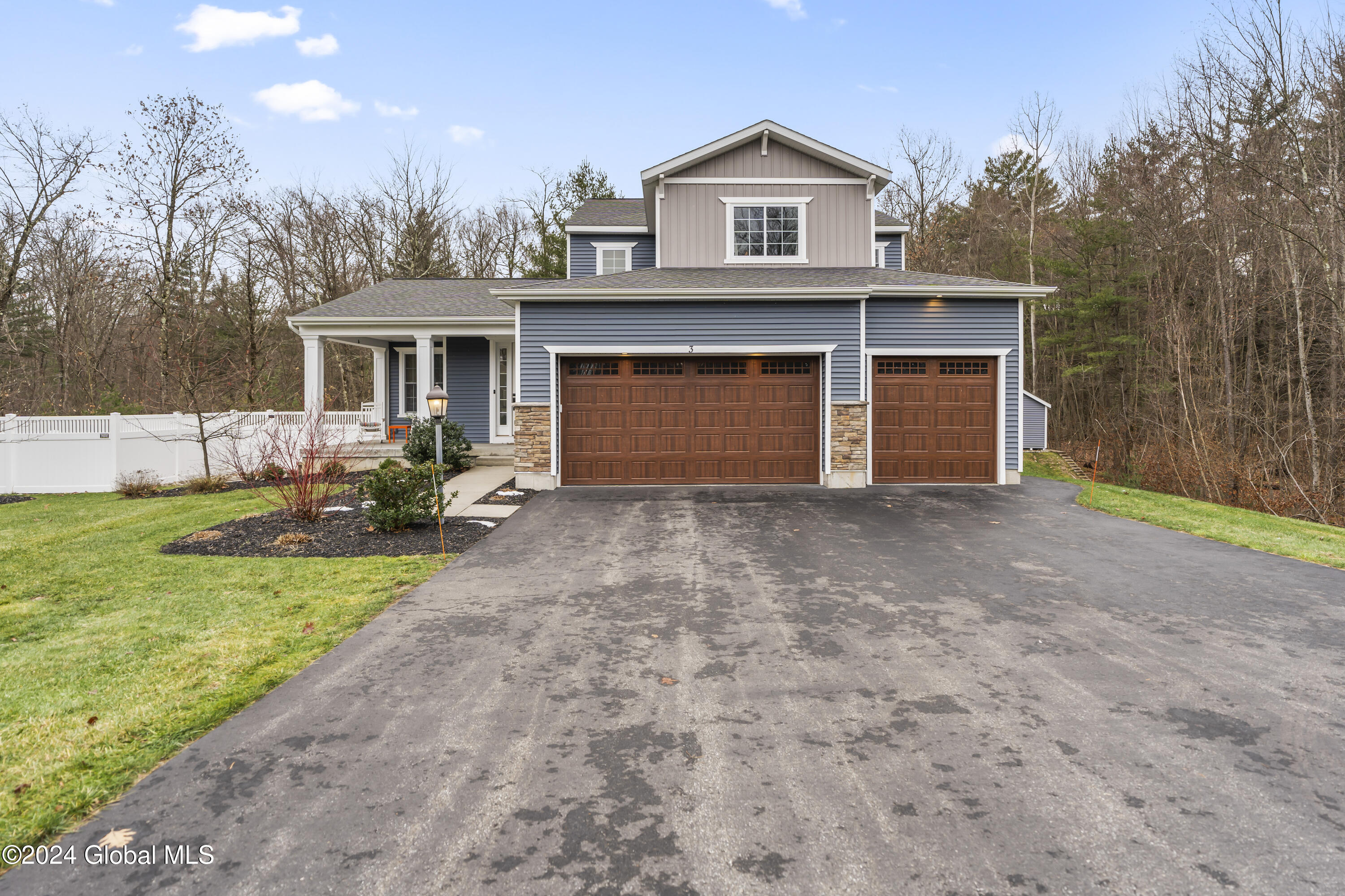 3 Grace Court, Clifton Park, New York image 1