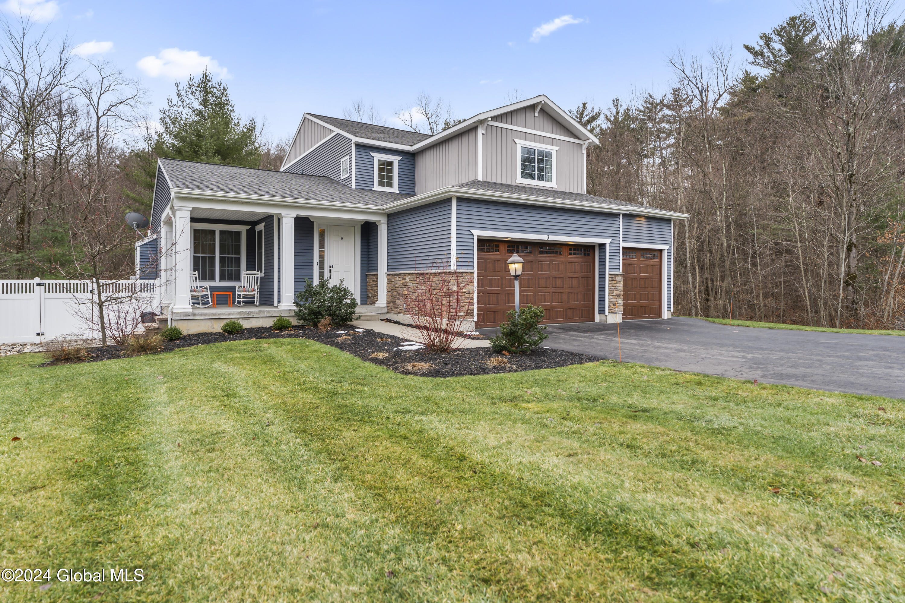 3 Grace Court, Clifton Park, New York image 2