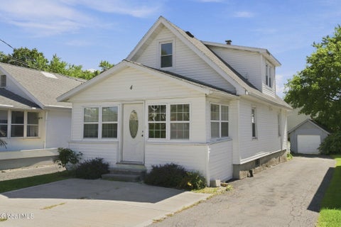 Photo of 4 Homestead Avenue, Schenectady, NY 12304 (MLS # 202625818)