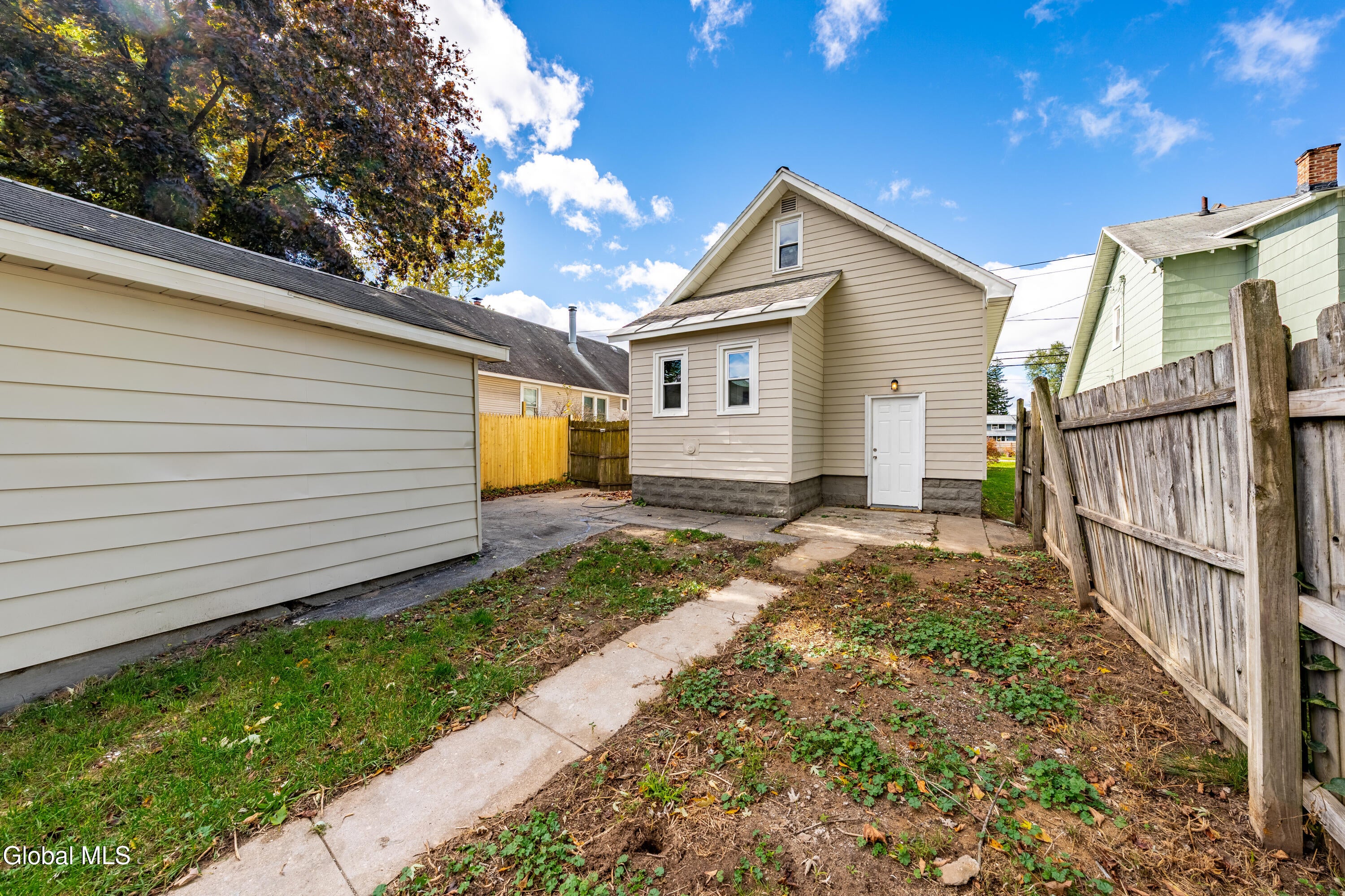 1512 Helderberg Avenue