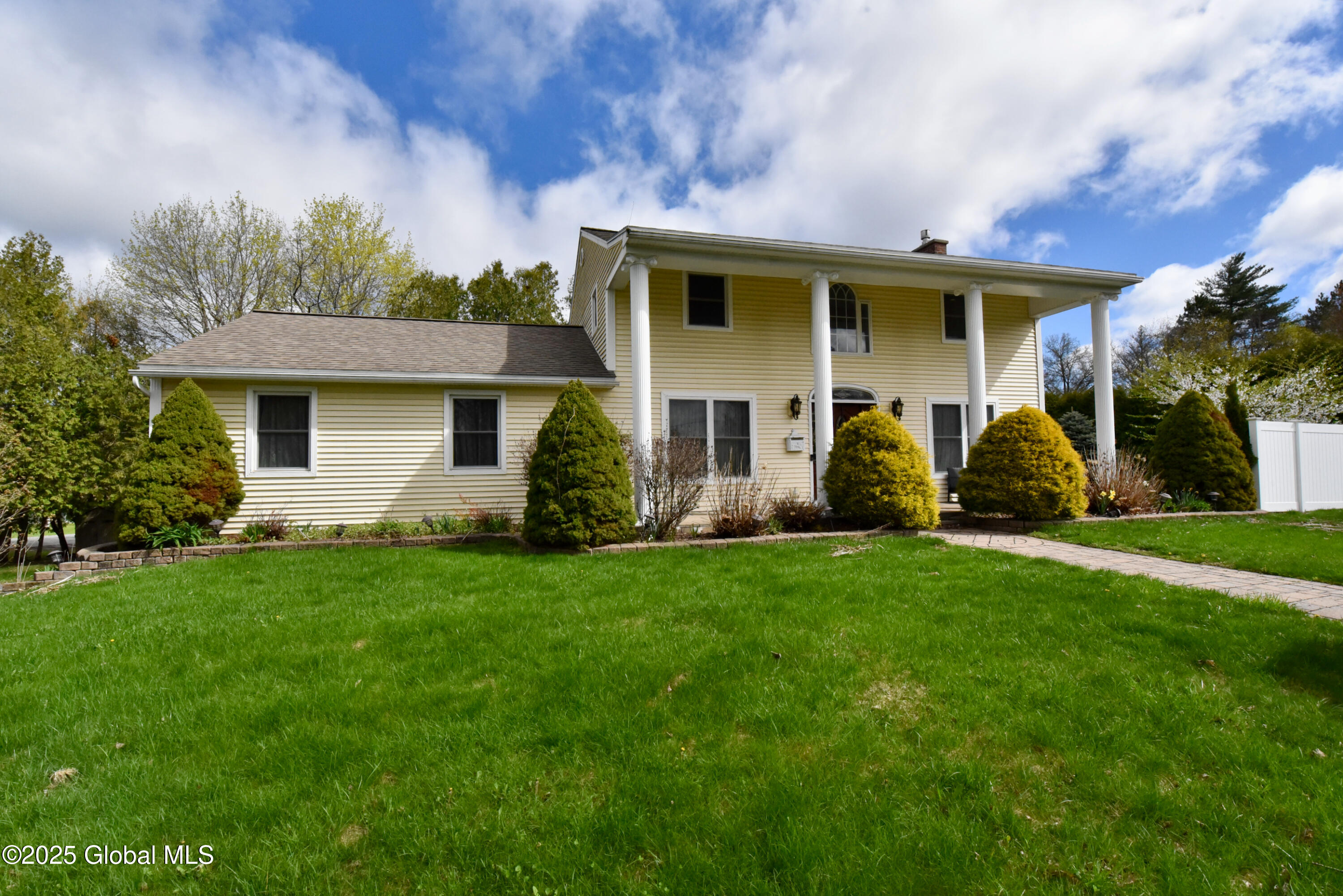 215 W 5th Avenue, Johnstown, New York image 2