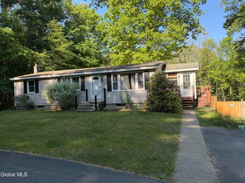 Homes For Sale - 52 Brightman Road<br/> Saratoga County, Mechanicville, NY 12118