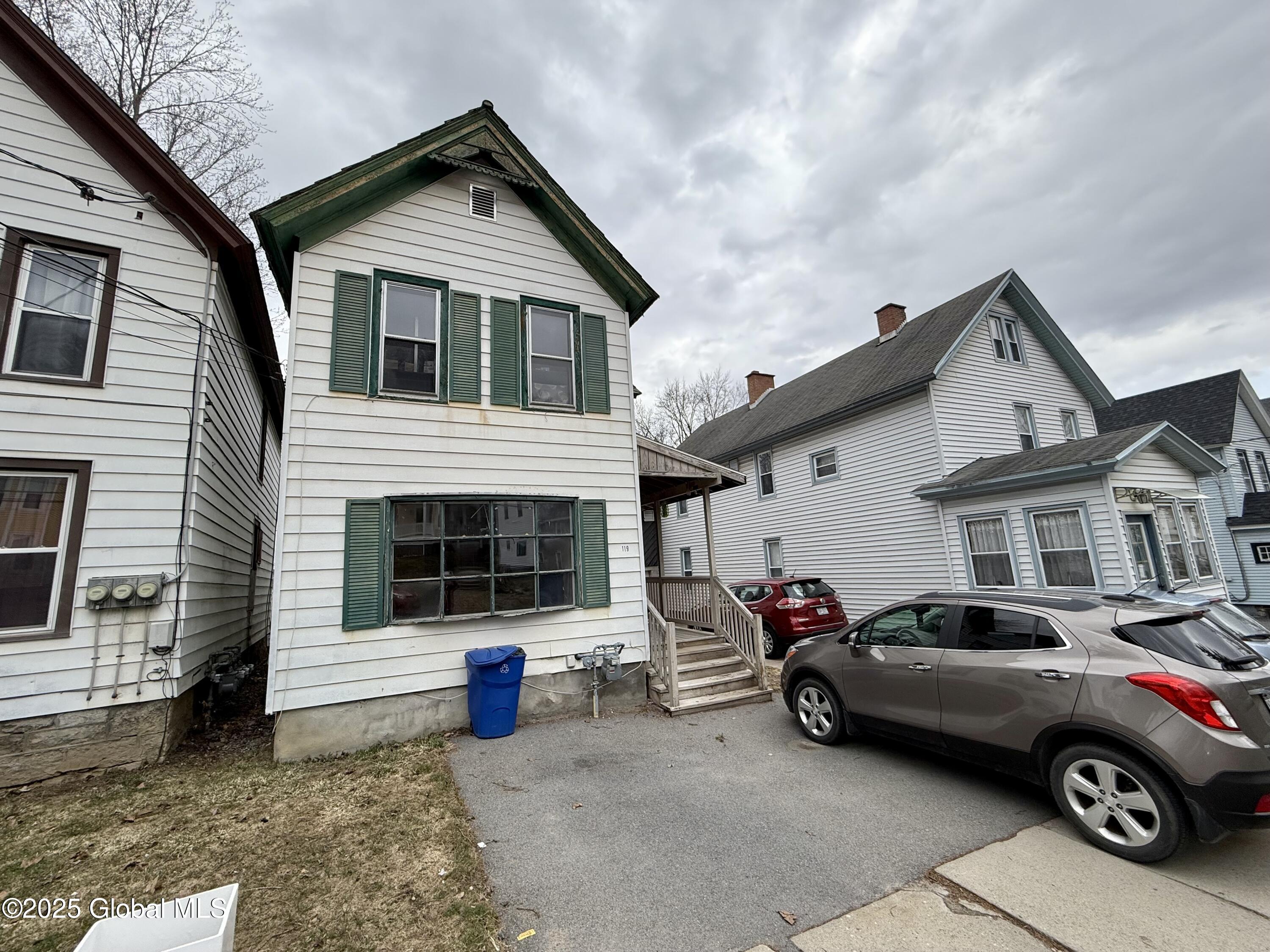 119 E Clinton Street, Johnstown, New York image 1