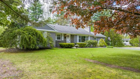 Homes For Sale - 378 Caroline Street<br/> Saratoga County, Saratoga Springs, NY 12866