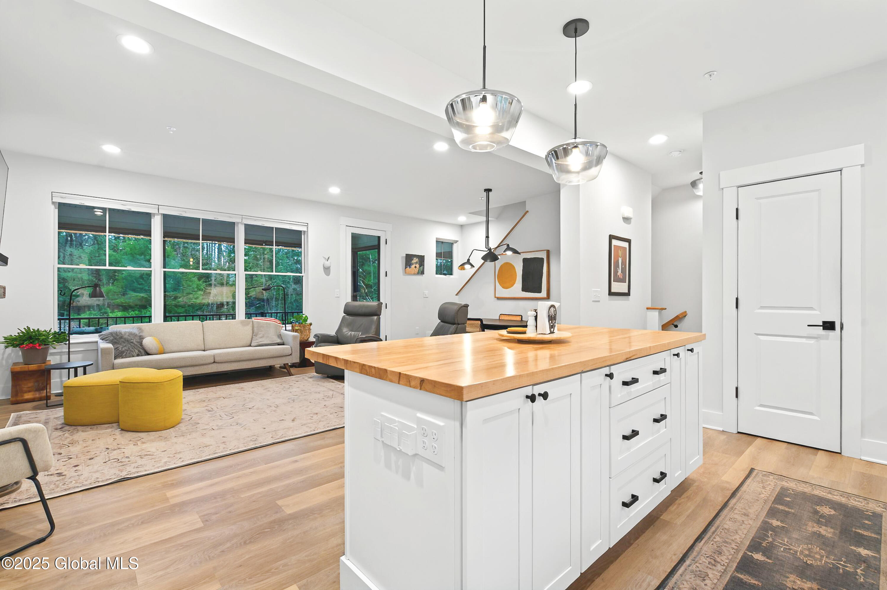 Saratoga Springs, New York 12866, United States, 2 Bedrooms Bedrooms, ,3 BathroomsBathrooms,Residential,Active,98866