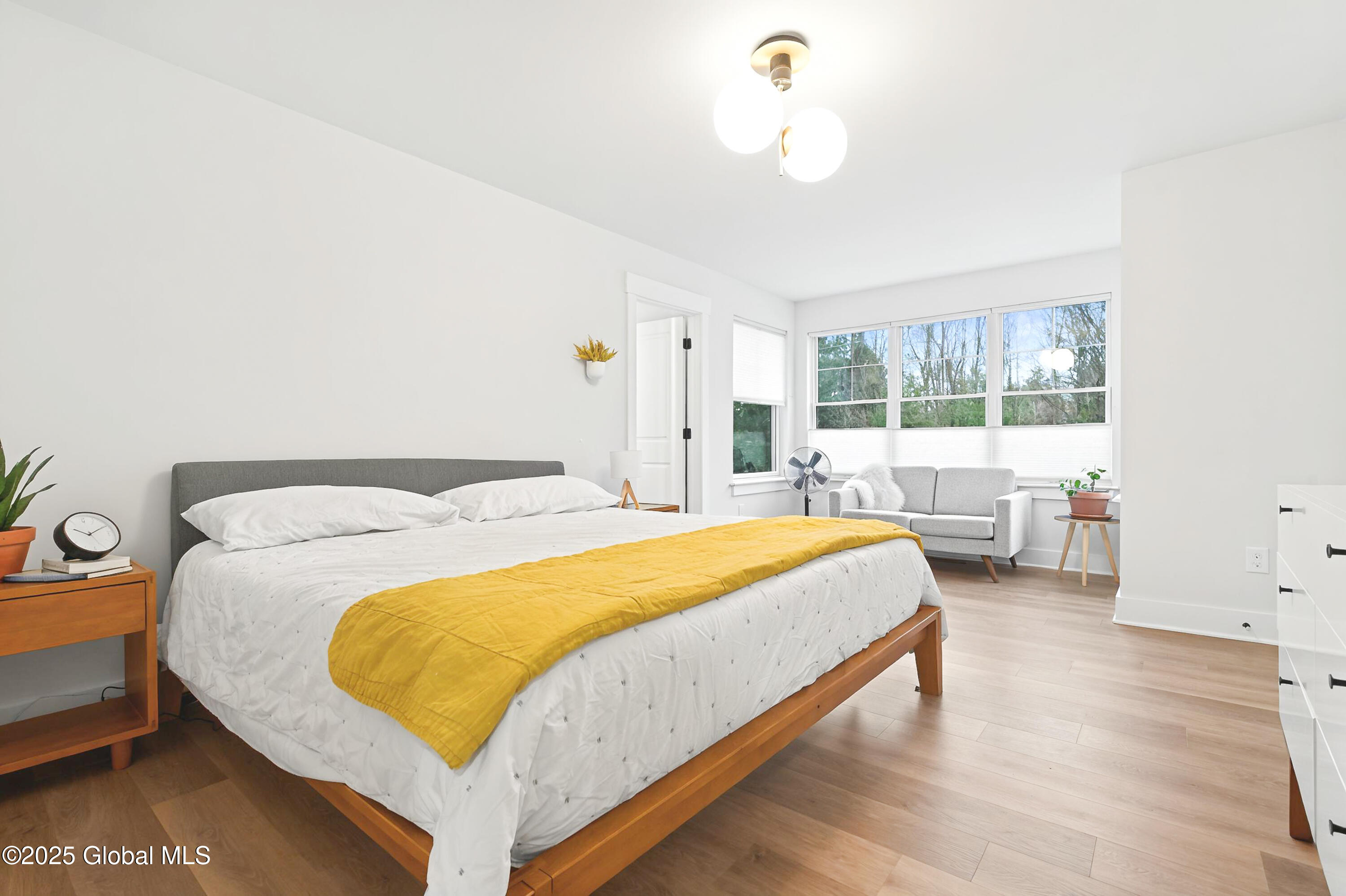 Saratoga Springs, New York 12866, United States, 2 Bedrooms Bedrooms, ,3 BathroomsBathrooms,Residential,Active,98866