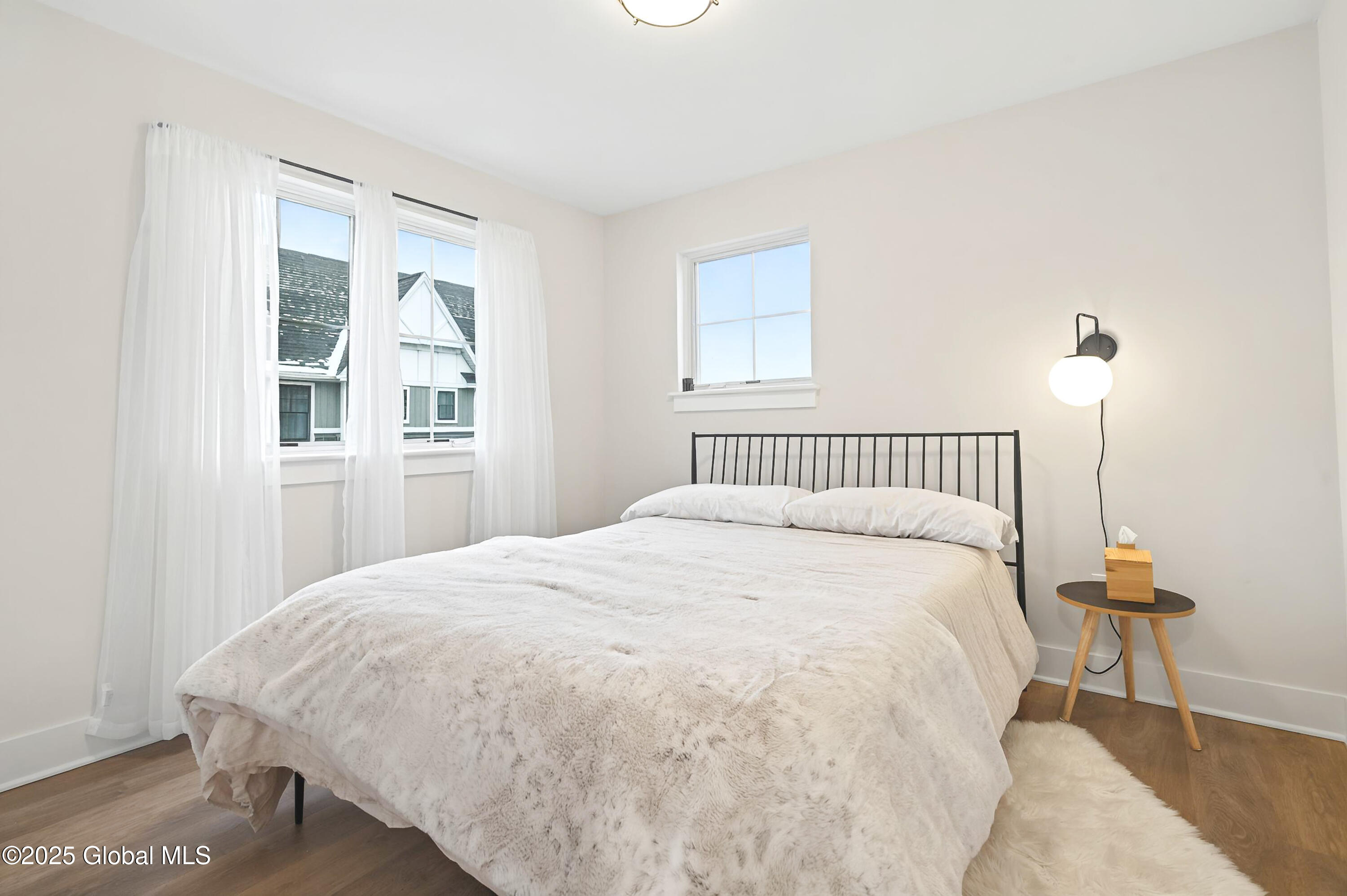 Saratoga Springs, New York 12866, United States, 2 Bedrooms Bedrooms, ,3 BathroomsBathrooms,Residential,Active,98866