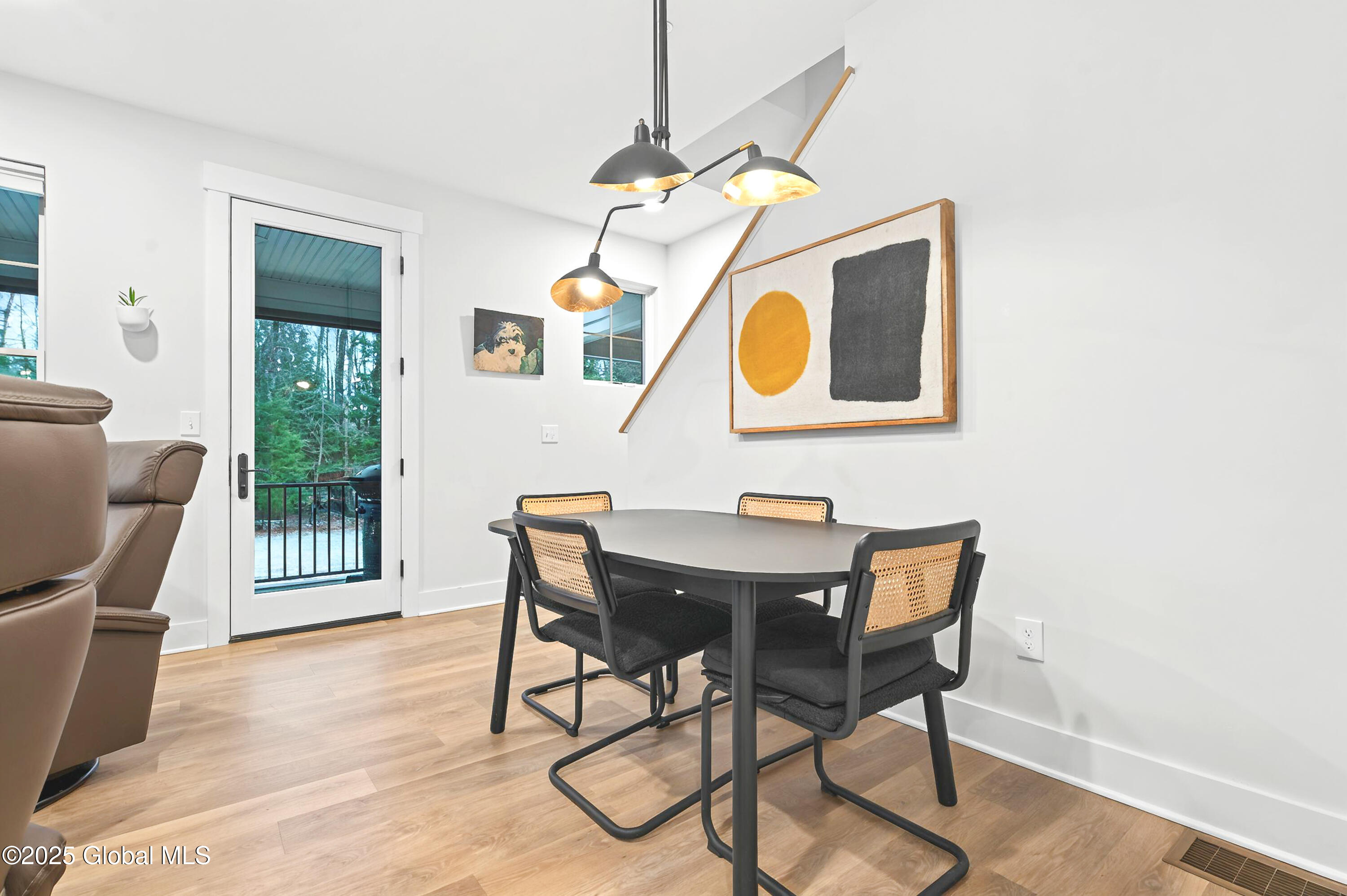 Saratoga Springs, New York 12866, United States, 2 Bedrooms Bedrooms, ,3 BathroomsBathrooms,Residential,Active,98866