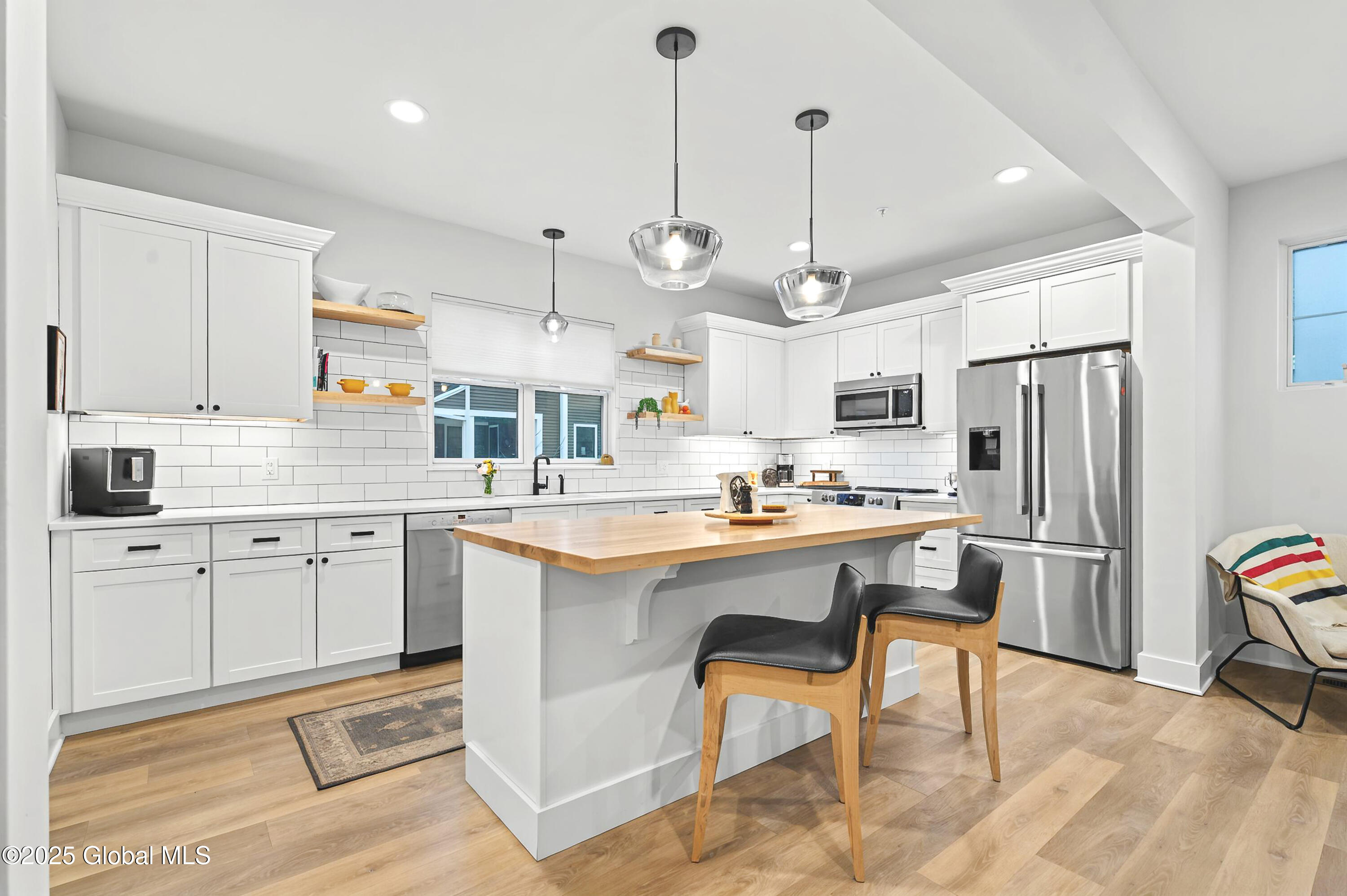 Saratoga Springs, New York 12866, United States, 2 Bedrooms Bedrooms, ,3 BathroomsBathrooms,Residential,Active,98866