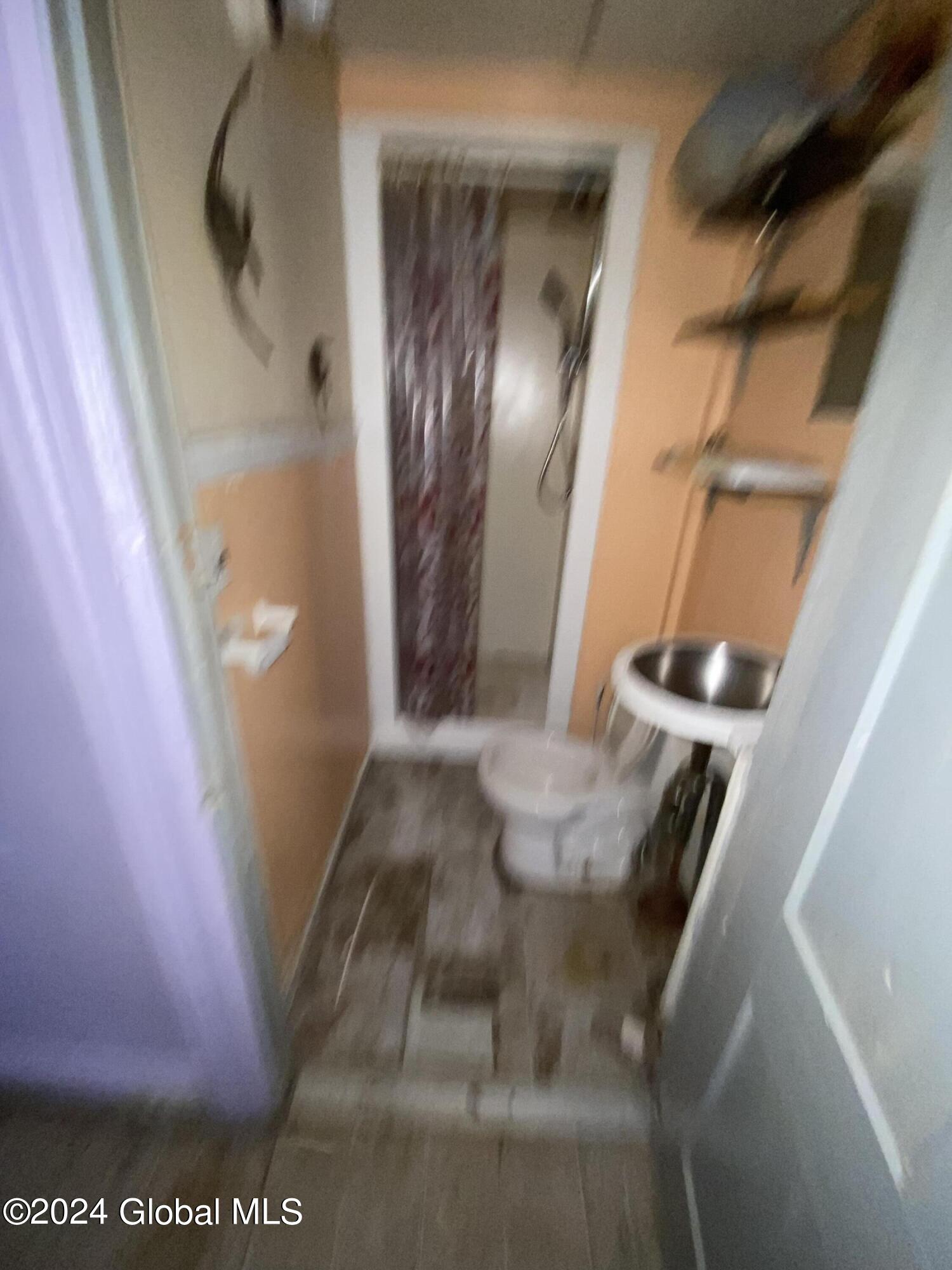 Gloversville, New York 12078, United States, 6 Bedrooms Bedrooms, ,3 BathroomsBathrooms,Residential,Active,48217