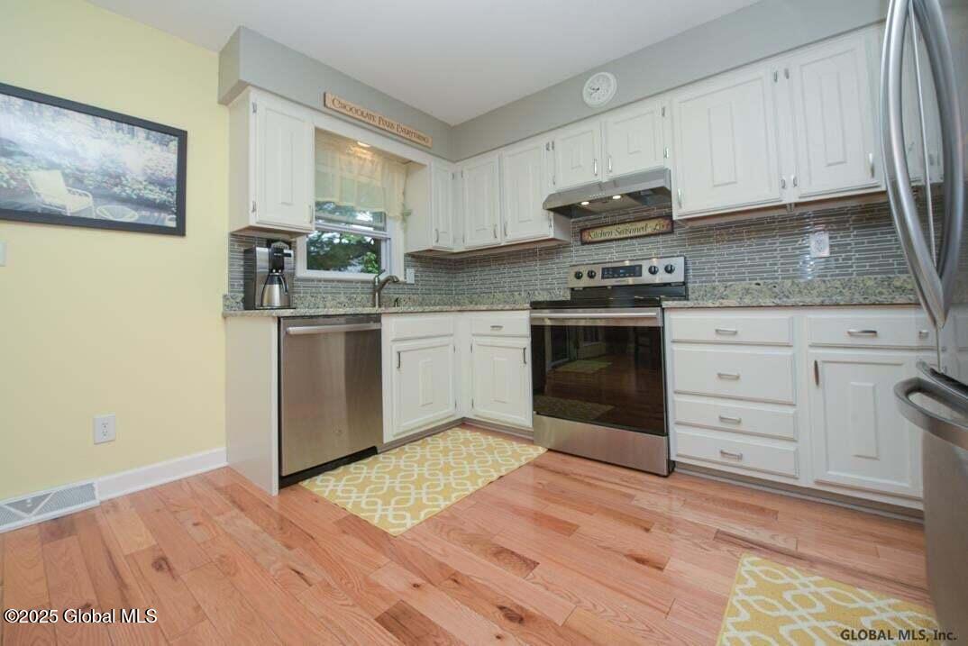 198 Williamsburg Court, Albany, New York image 7
