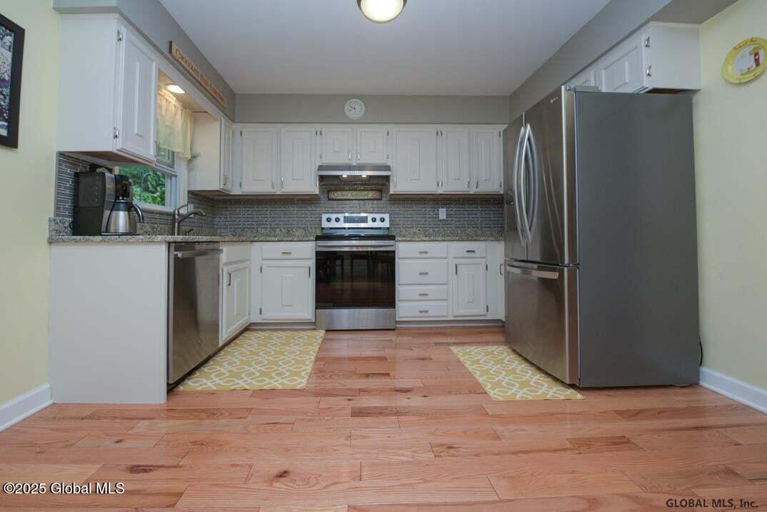 198 Williamsburg Court, Albany, New York image 6