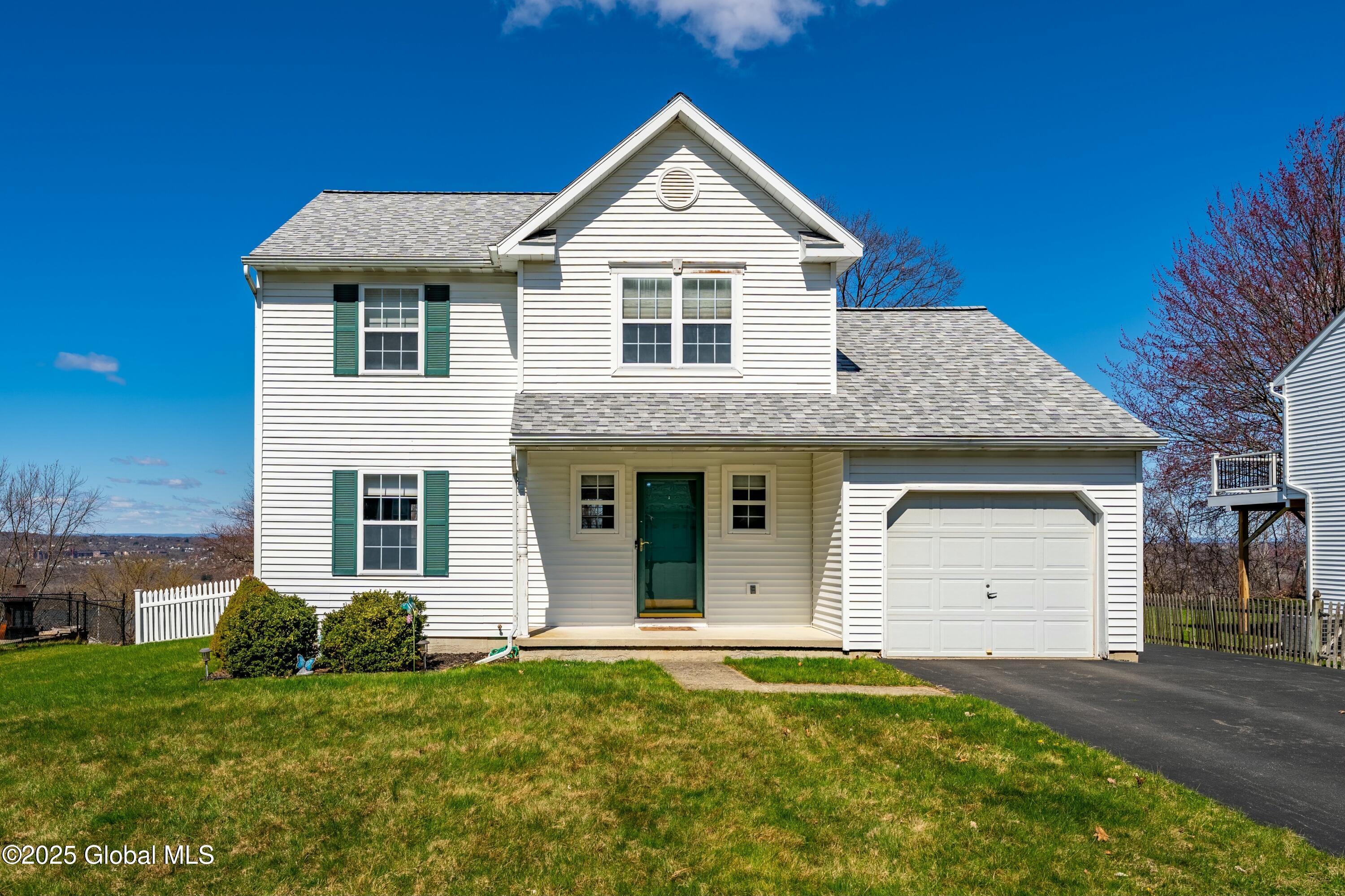 15 Red Rock Road, Troy, New York image 1