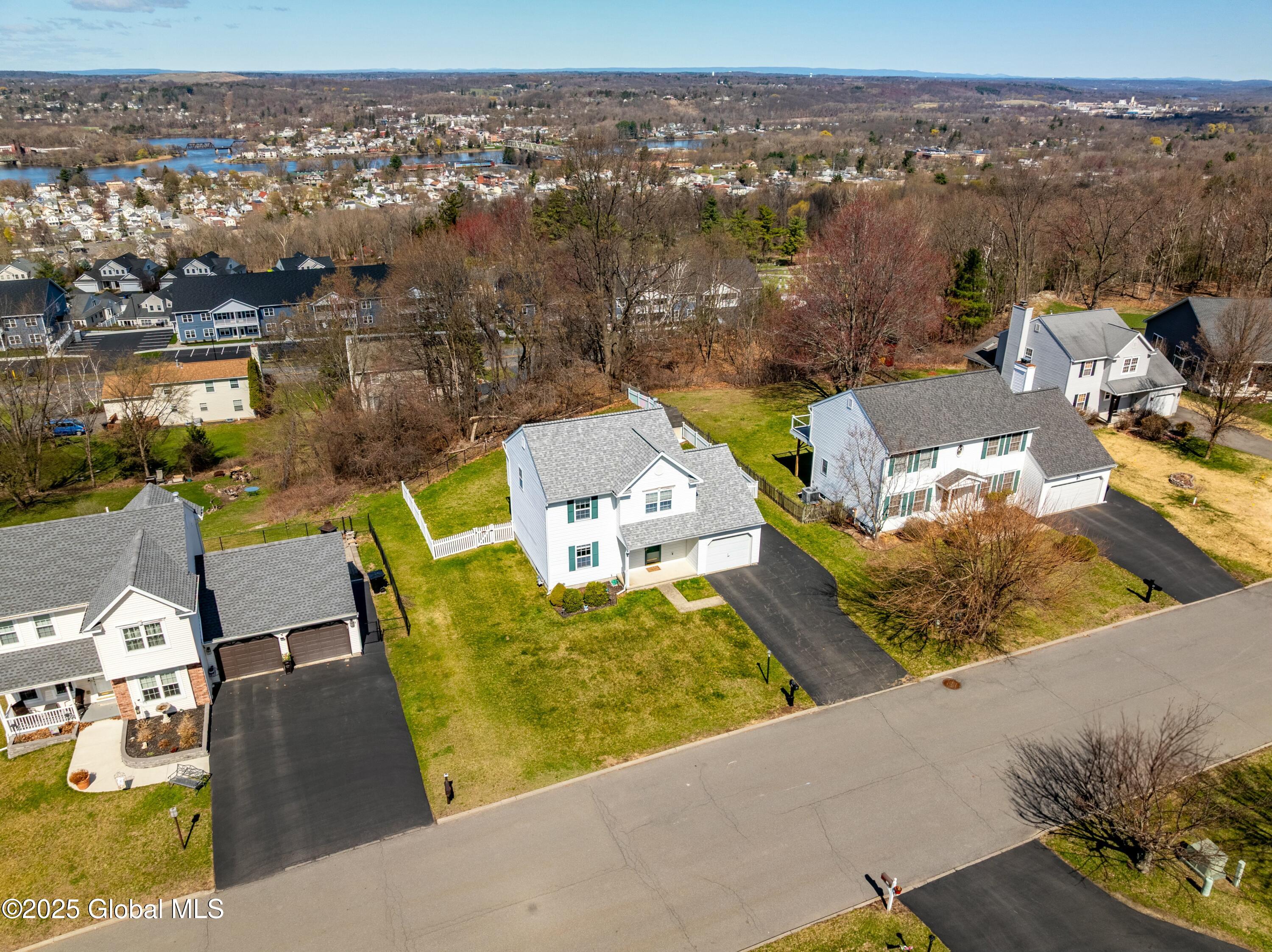 15 Red Rock Road, Troy, New York image 2