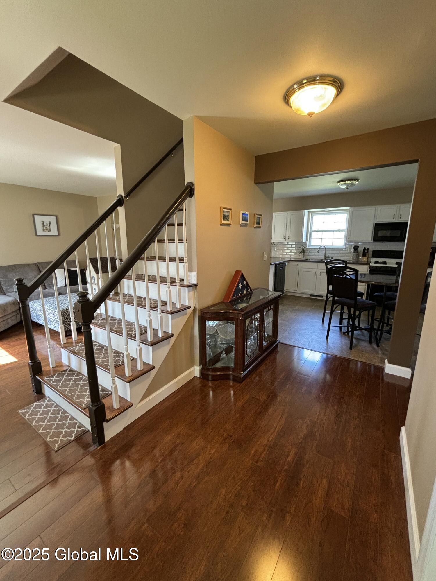 15 Red Rock Road, Troy, New York image 6