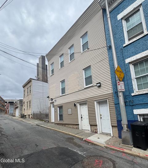 Photo of 31 Van Zandt Street, Albany, NY 12207 (MLS # 202615559)