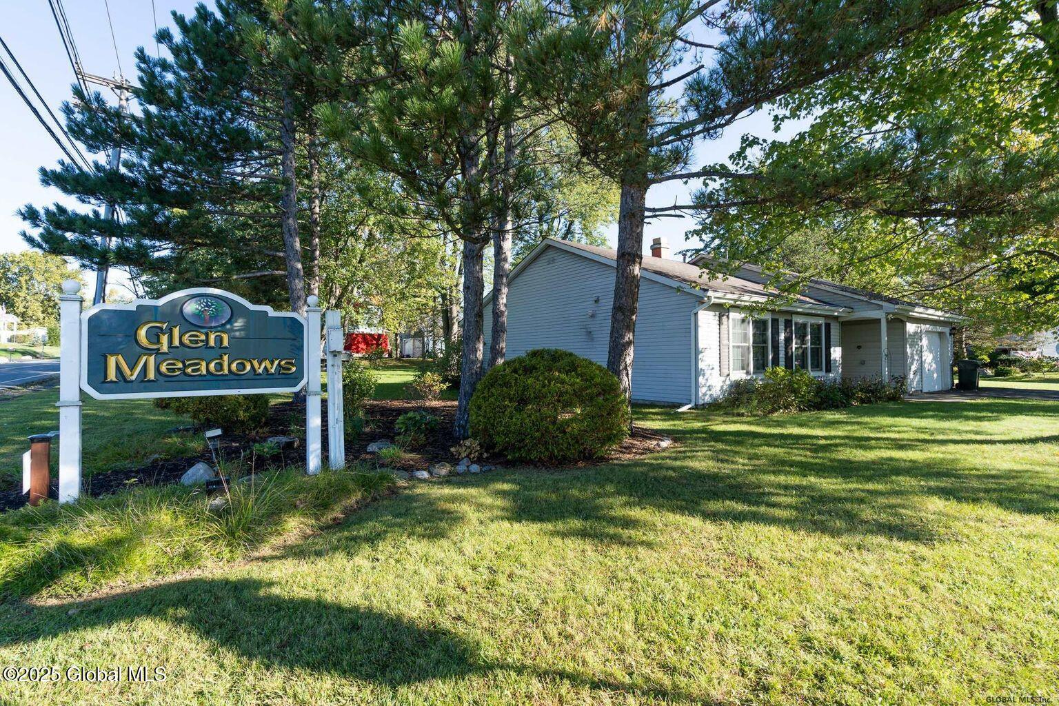 12 Stonehenge Square, Cohoes, New York image 20