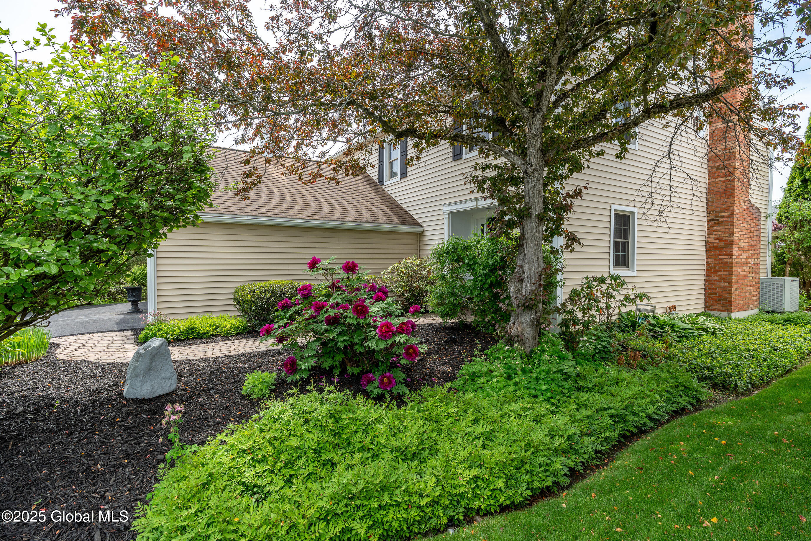 26 St. Agnes Ln Ln, Albany, New York image 3