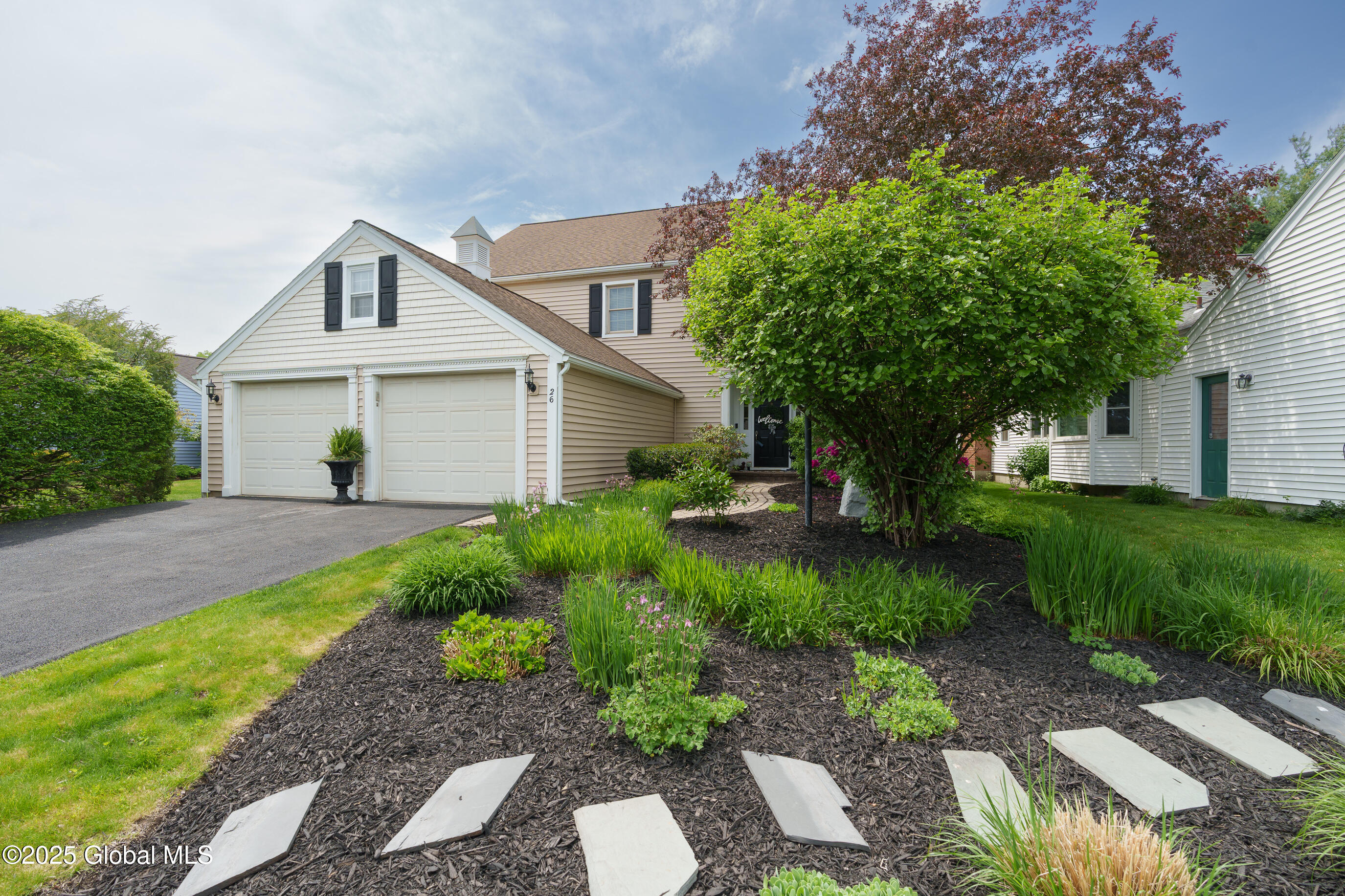 26 St. Agnes Ln Ln, Albany, New York image 2