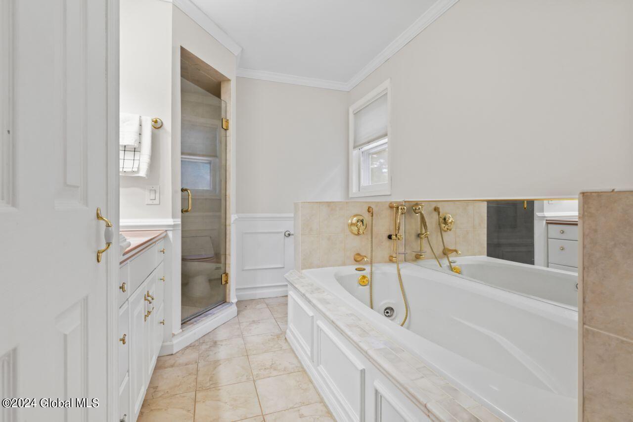 90 Apple Tree Lane, Clifton Park, New York image 37