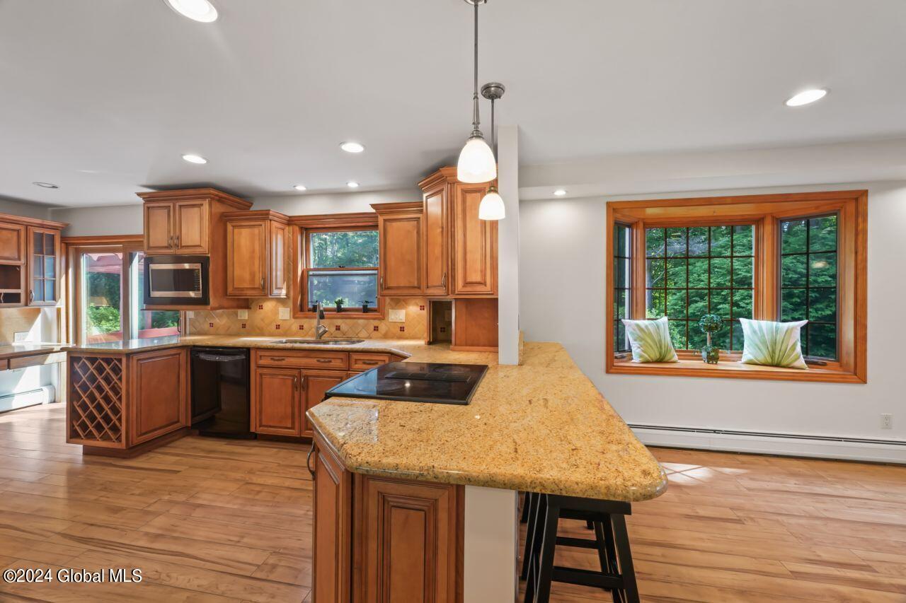 90 Apple Tree Lane, Clifton Park, New York image 13