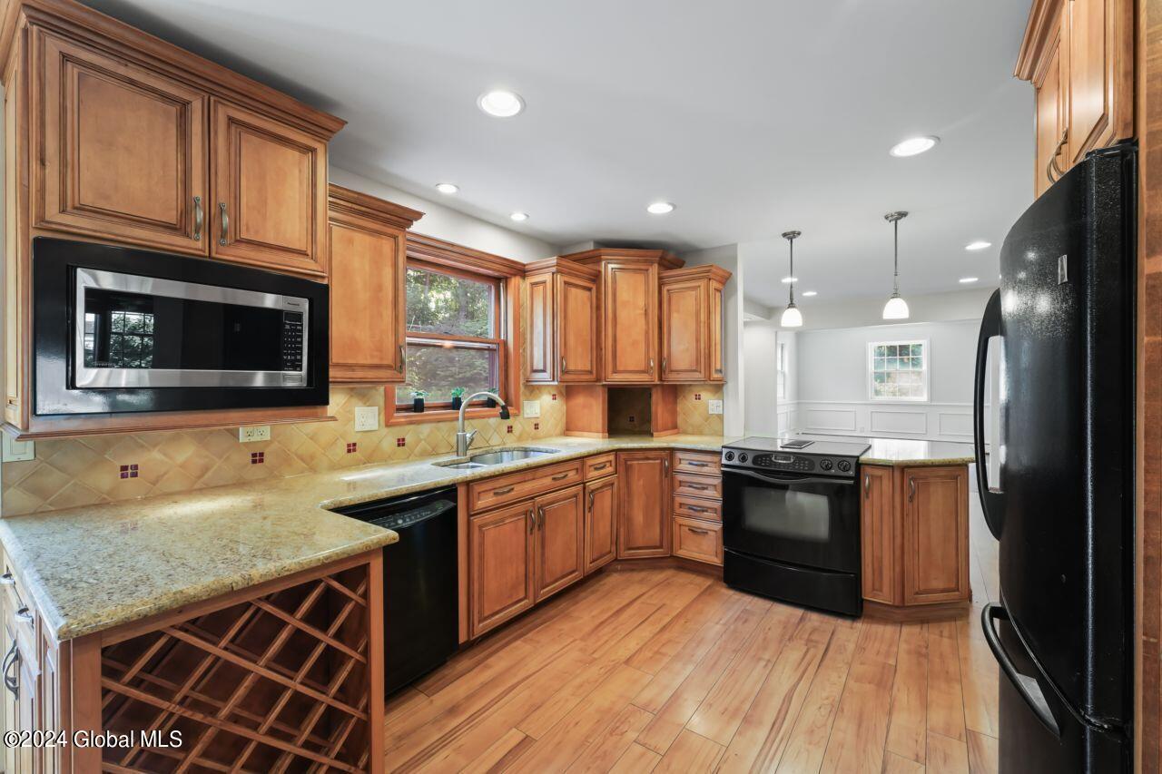 90 Apple Tree Lane, Clifton Park, New York image 21