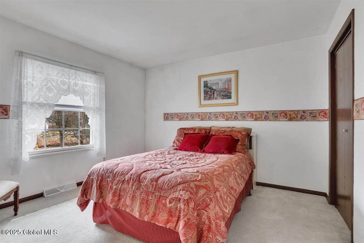 8 Nutmeg Court, Clifton Park, New York image 17