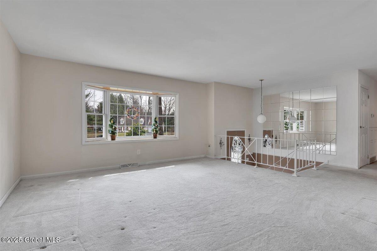 8 Nutmeg Court, Clifton Park, New York image 6