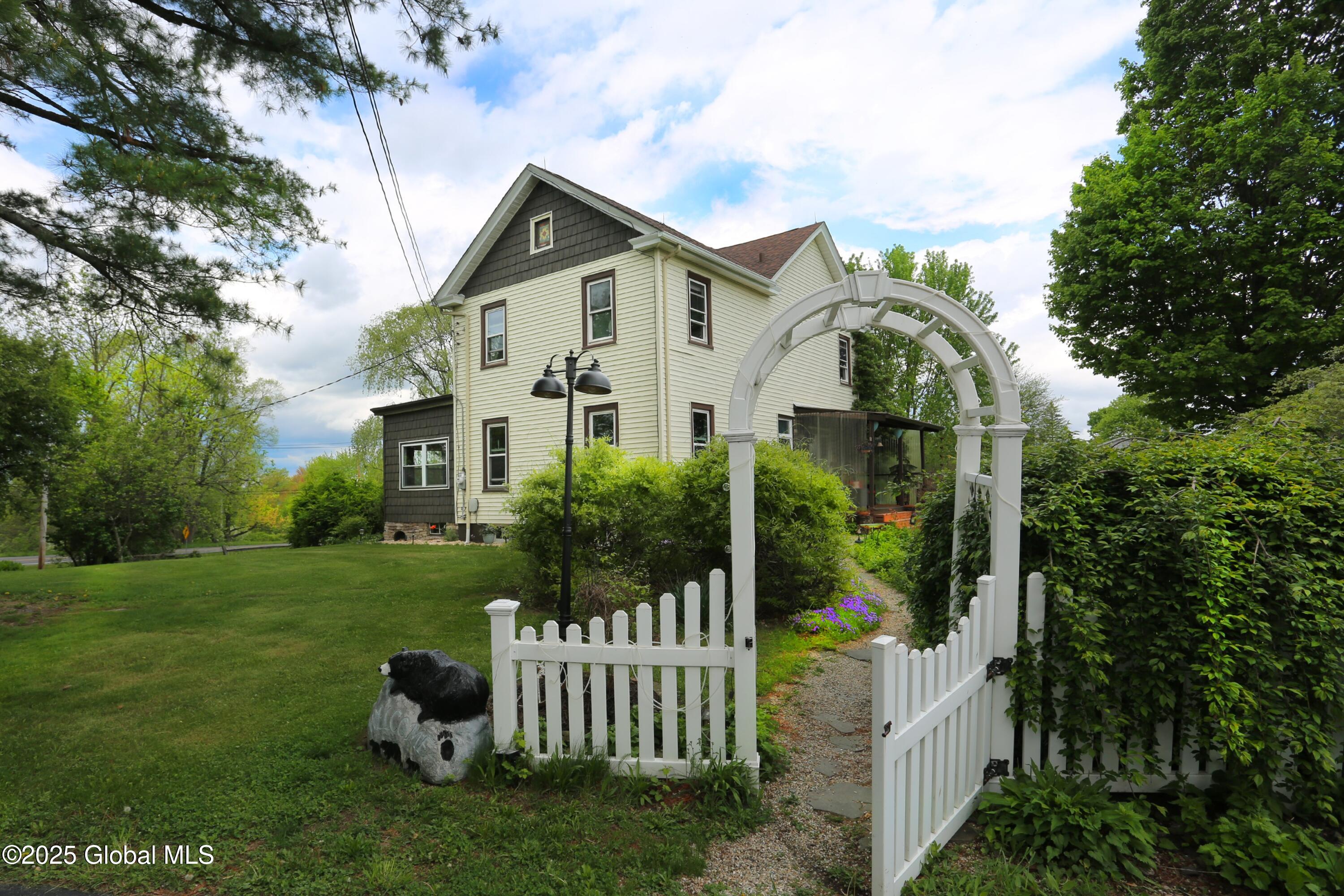 4522 Ny-9g, Germantown, New York image 1
