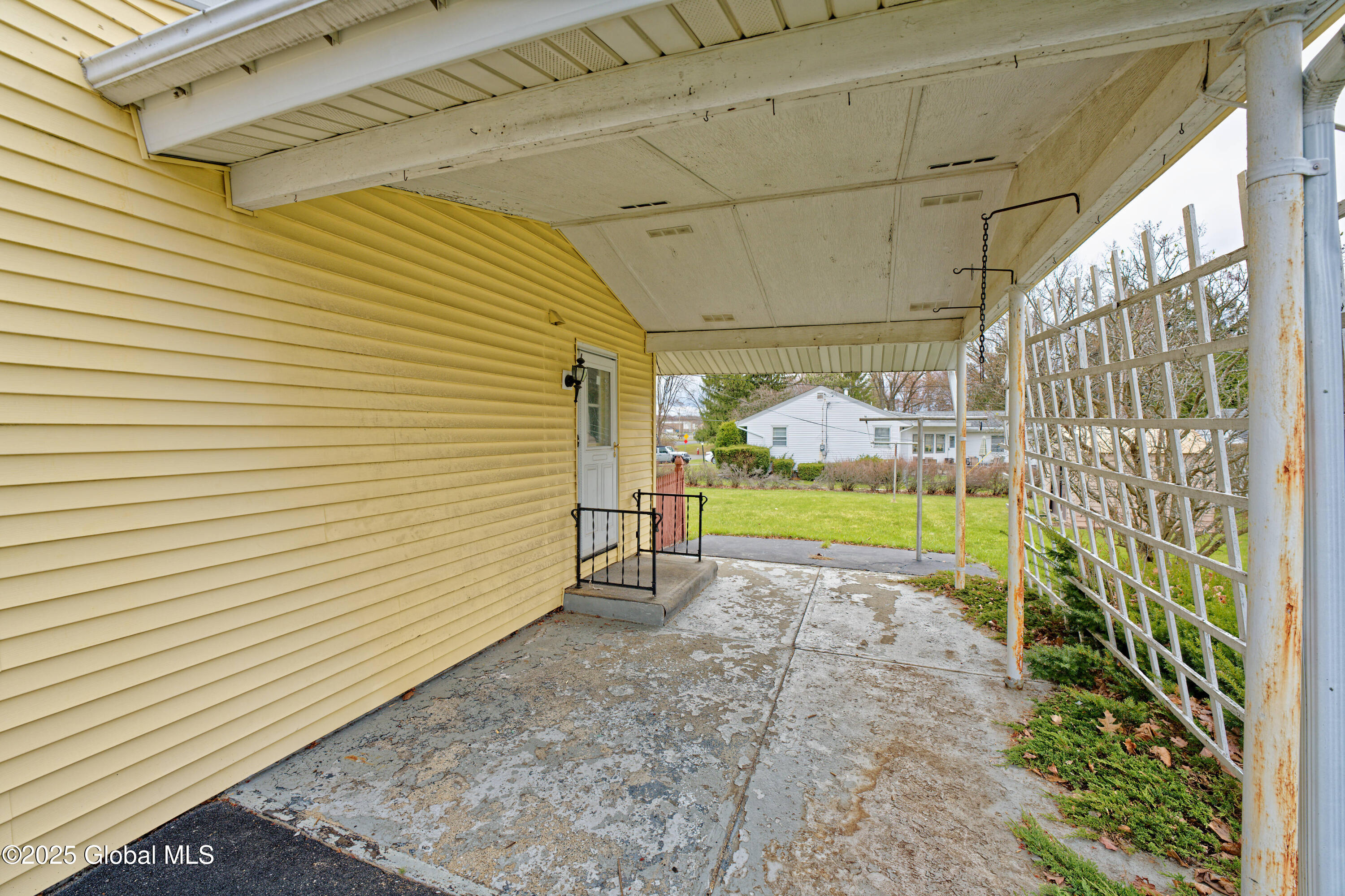 3 Caroline Street, Latham, New York image 24