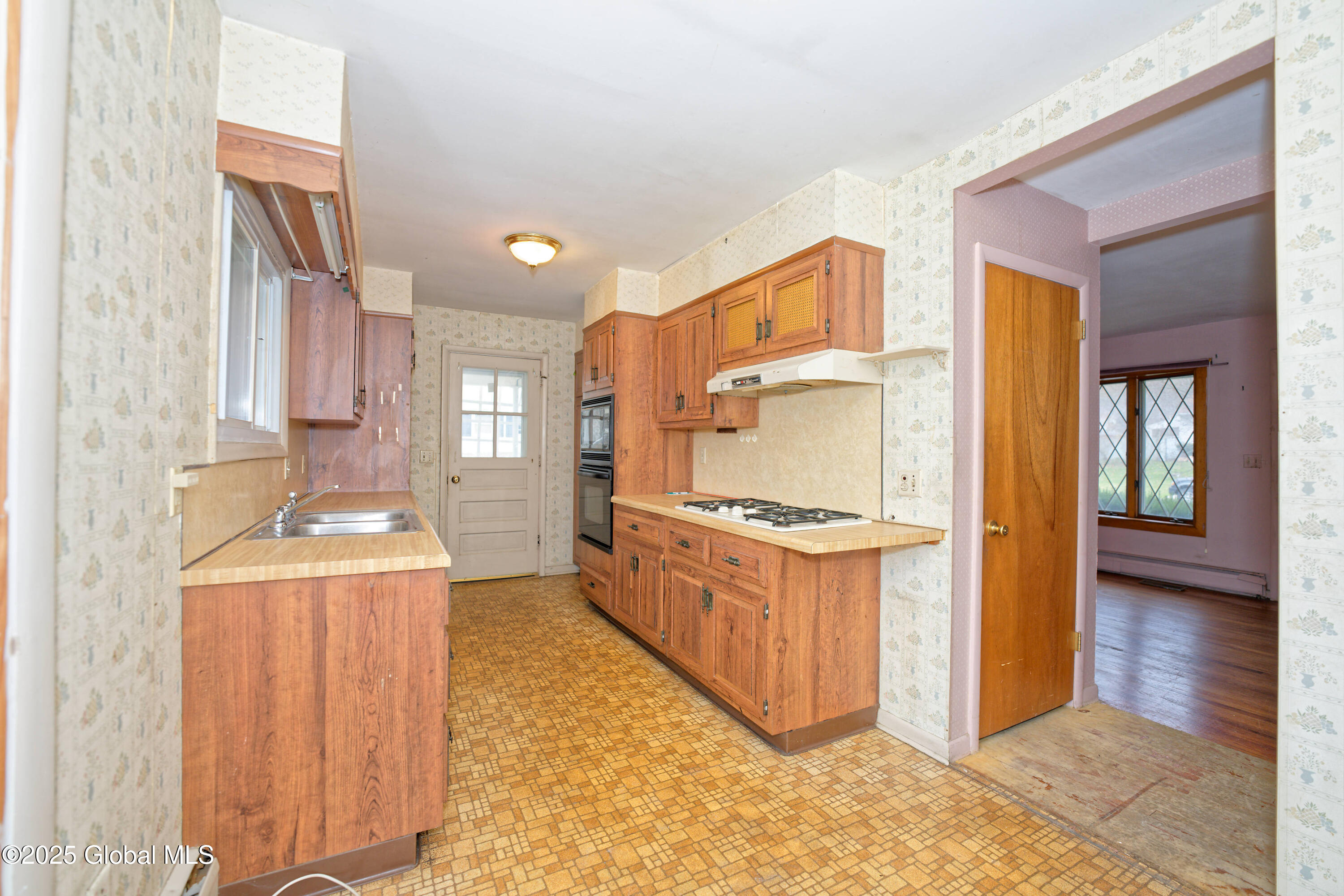3 Caroline Street, Latham, New York image 13