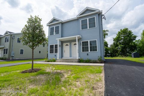 Townhouse For Sale - 418 Summit Avenue<br/> Schenectady, NY 12307