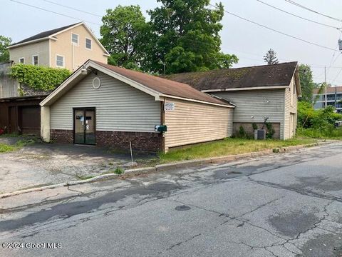Photo of 152 Henry Street, Saratoga Springs, NY 12866 (MLS # 202410767)