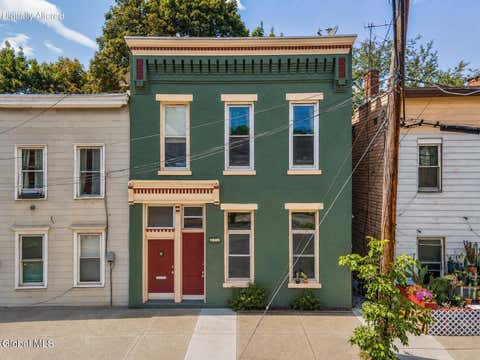 Multifamily For Sale - 327 10th Street<br/> Troy, NY 12180
