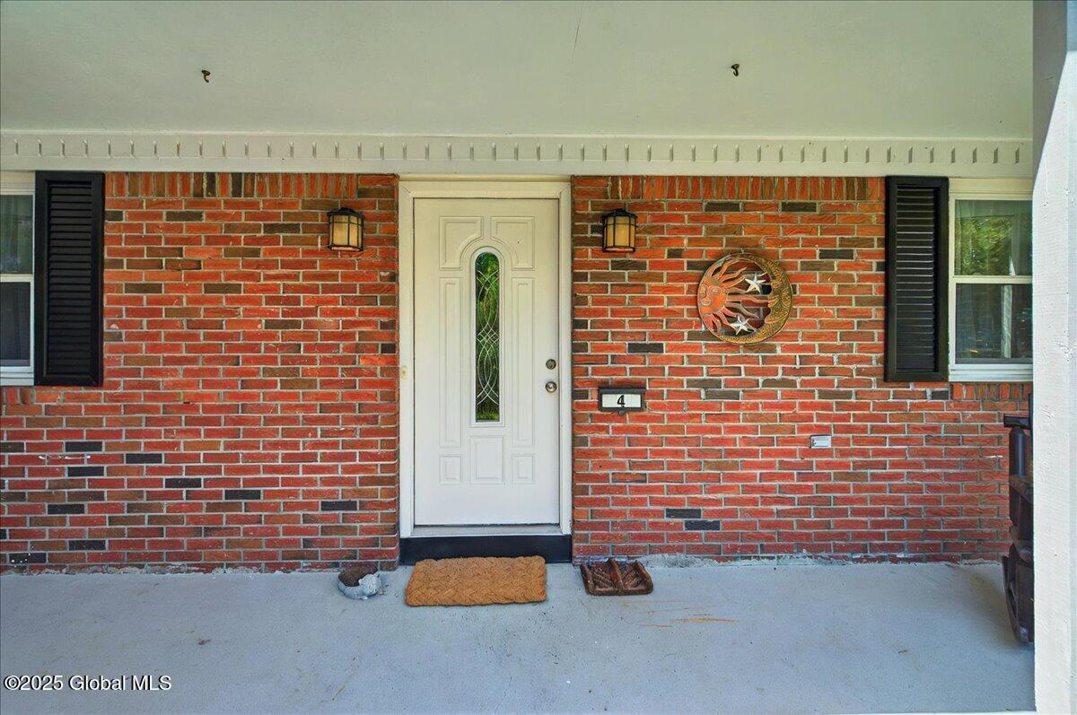 4 Sturbridge Court, Clifton Park, New York image 9