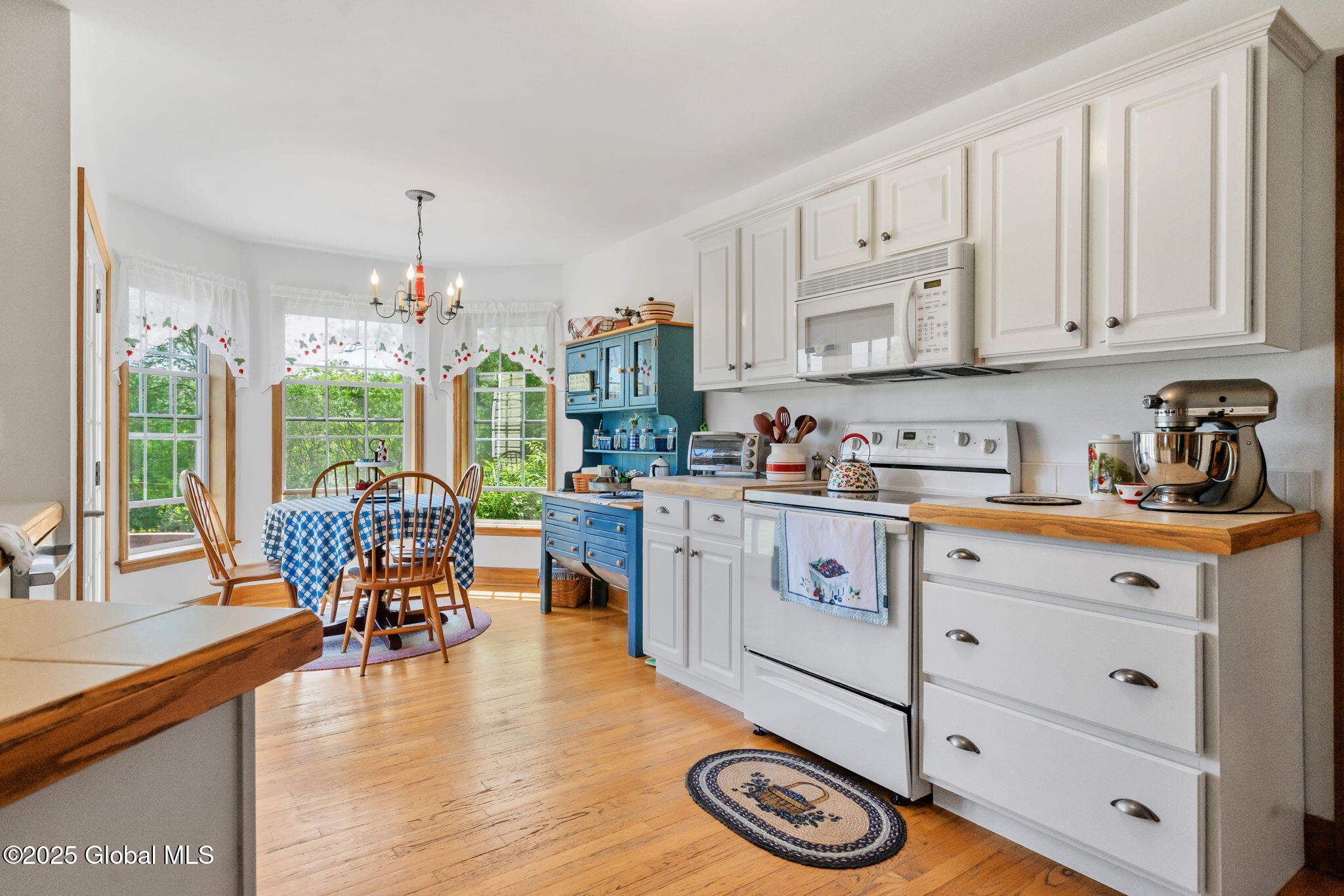 17 Jordan Lane, Glenville, New York image 13