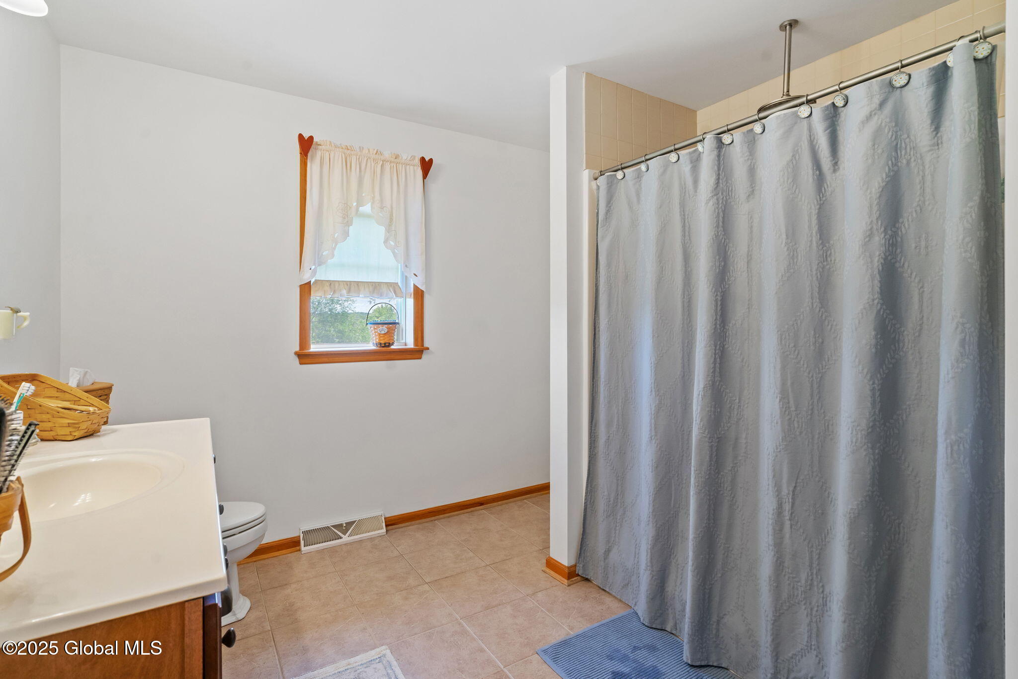17 Jordan Lane, Glenville, New York image 32