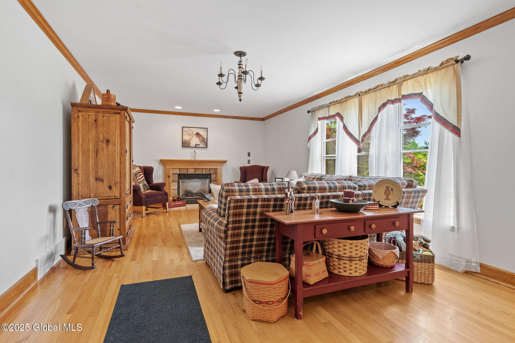 17 Jordan Lane, Glenville, New York image 8
