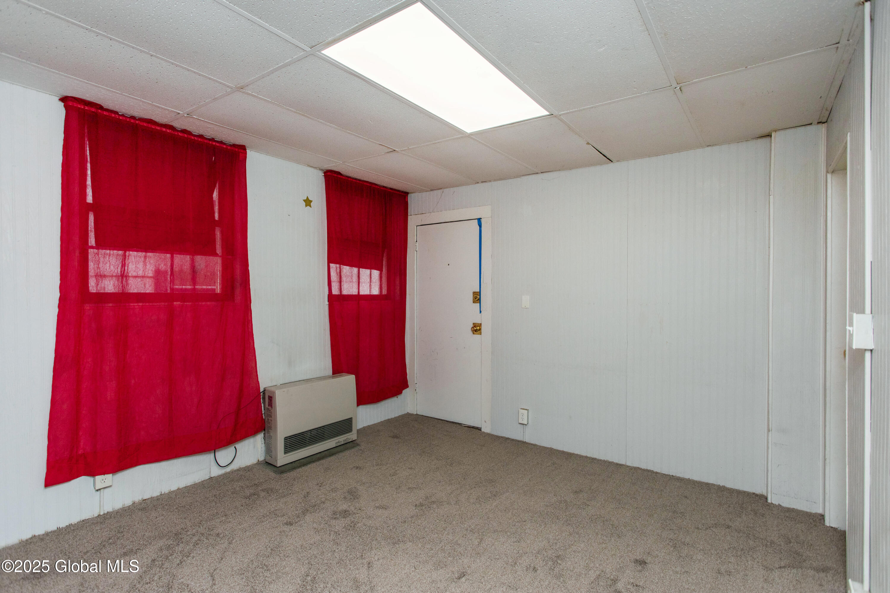 Albany, New York 12206, United States, 4 Bedrooms Bedrooms, ,4 BathroomsBathrooms,Residential,Pending,122904