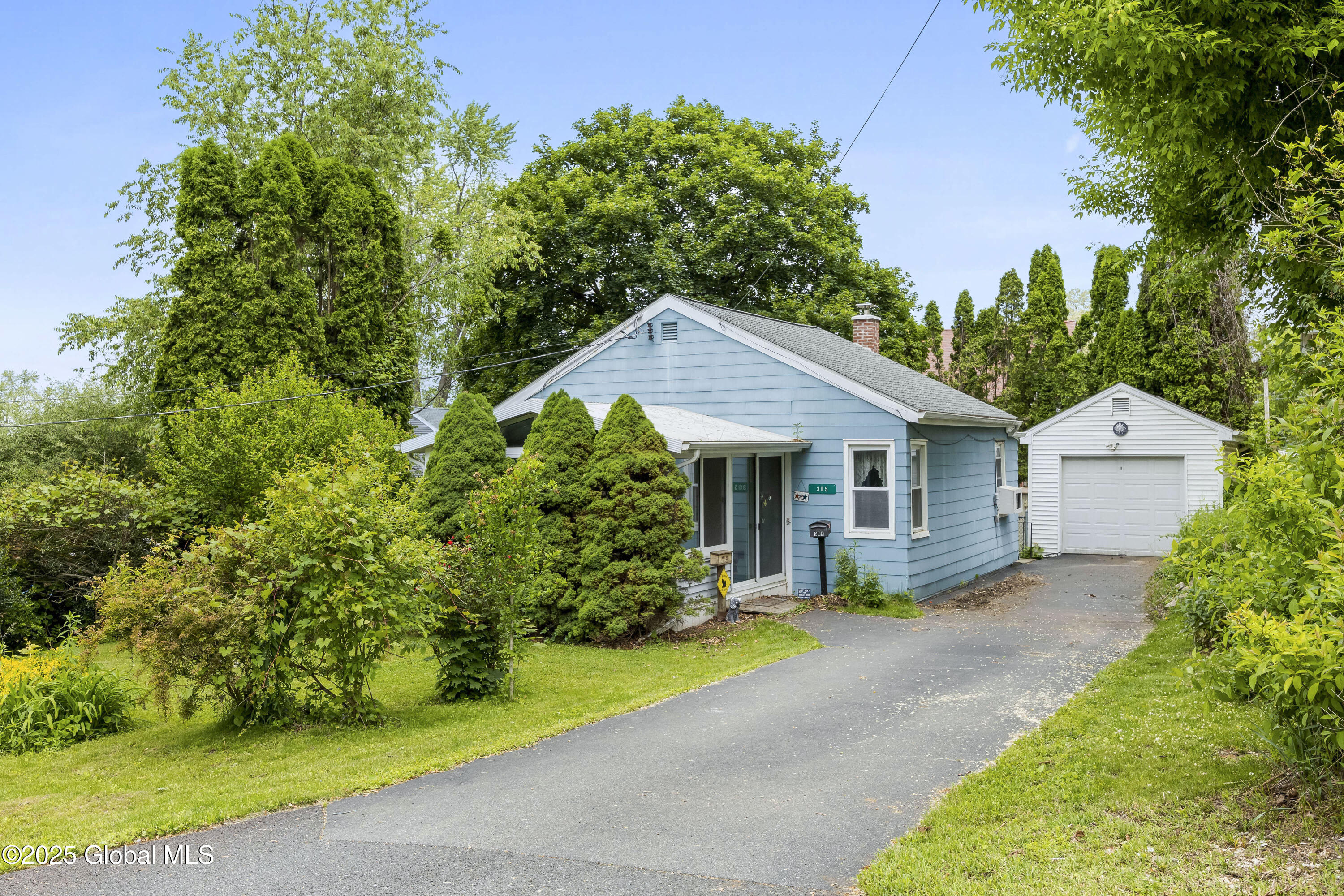 305 E Madison Avenue, Rensselaer, New York image 3
