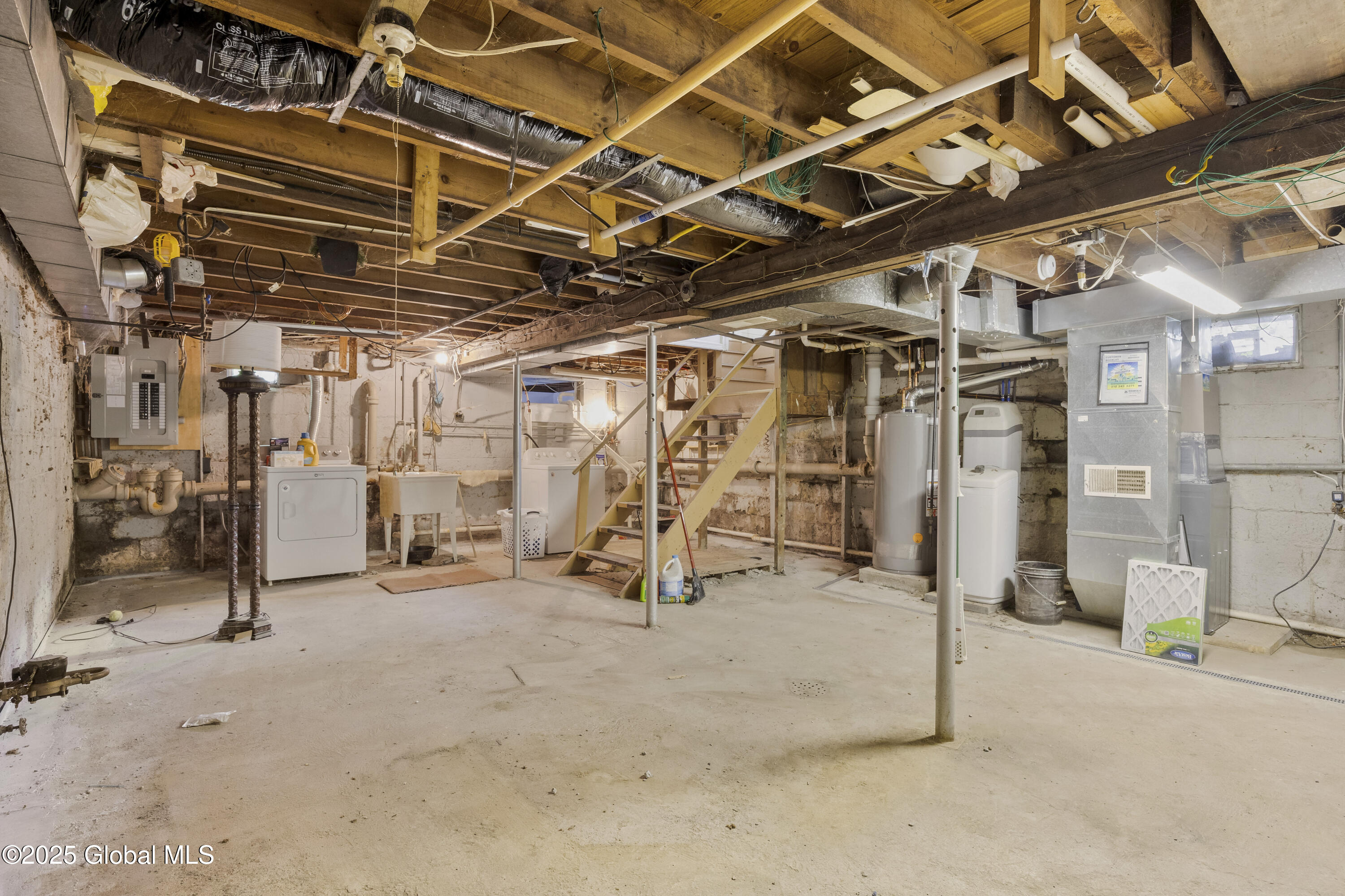 305 E Madison Avenue, Rensselaer, New York image 16