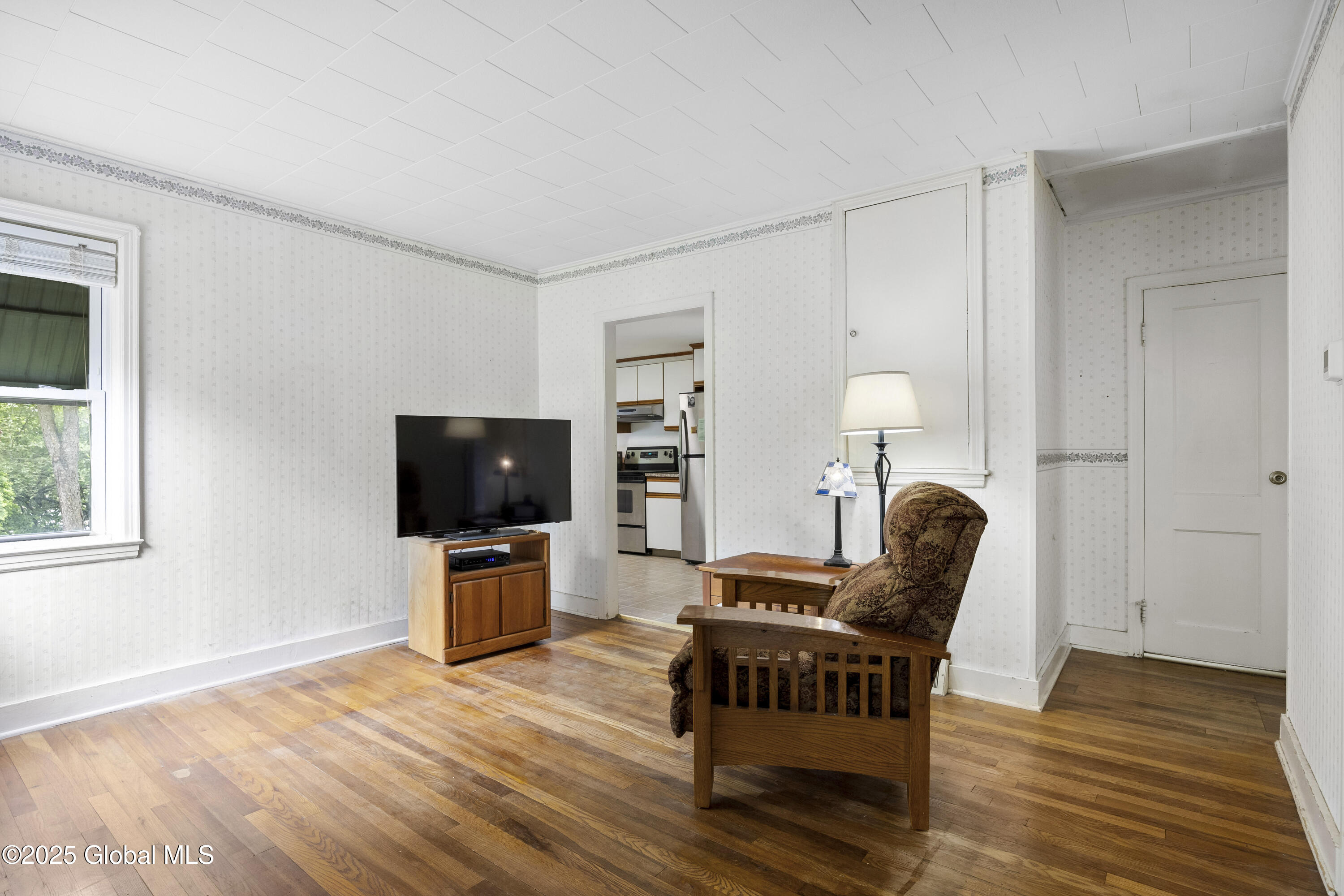 305 E Madison Avenue, Rensselaer, New York image 6