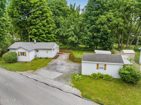 Homes For Sale - 10 Kidder Lane<br/> Glens Falls, NY 12801