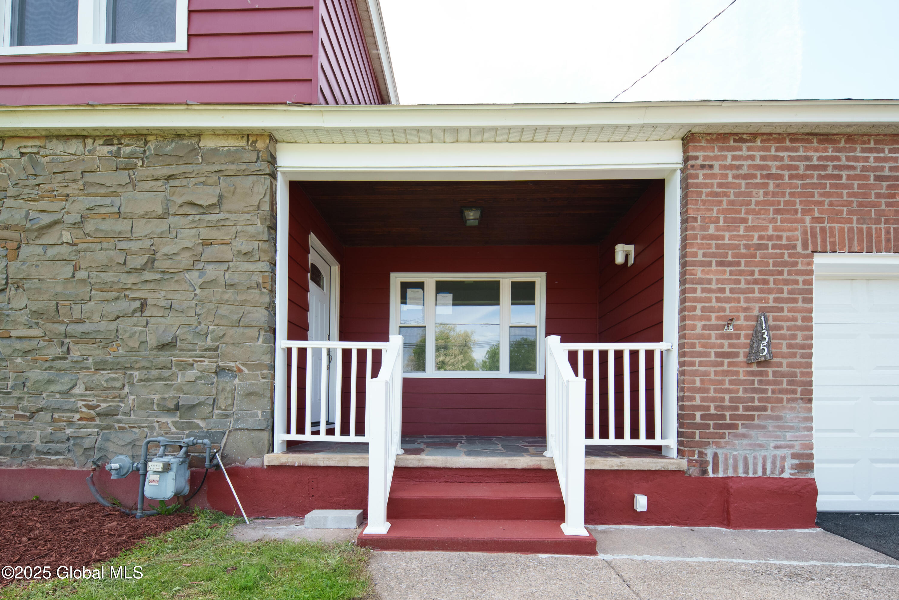 135 Freemans Bridge Road