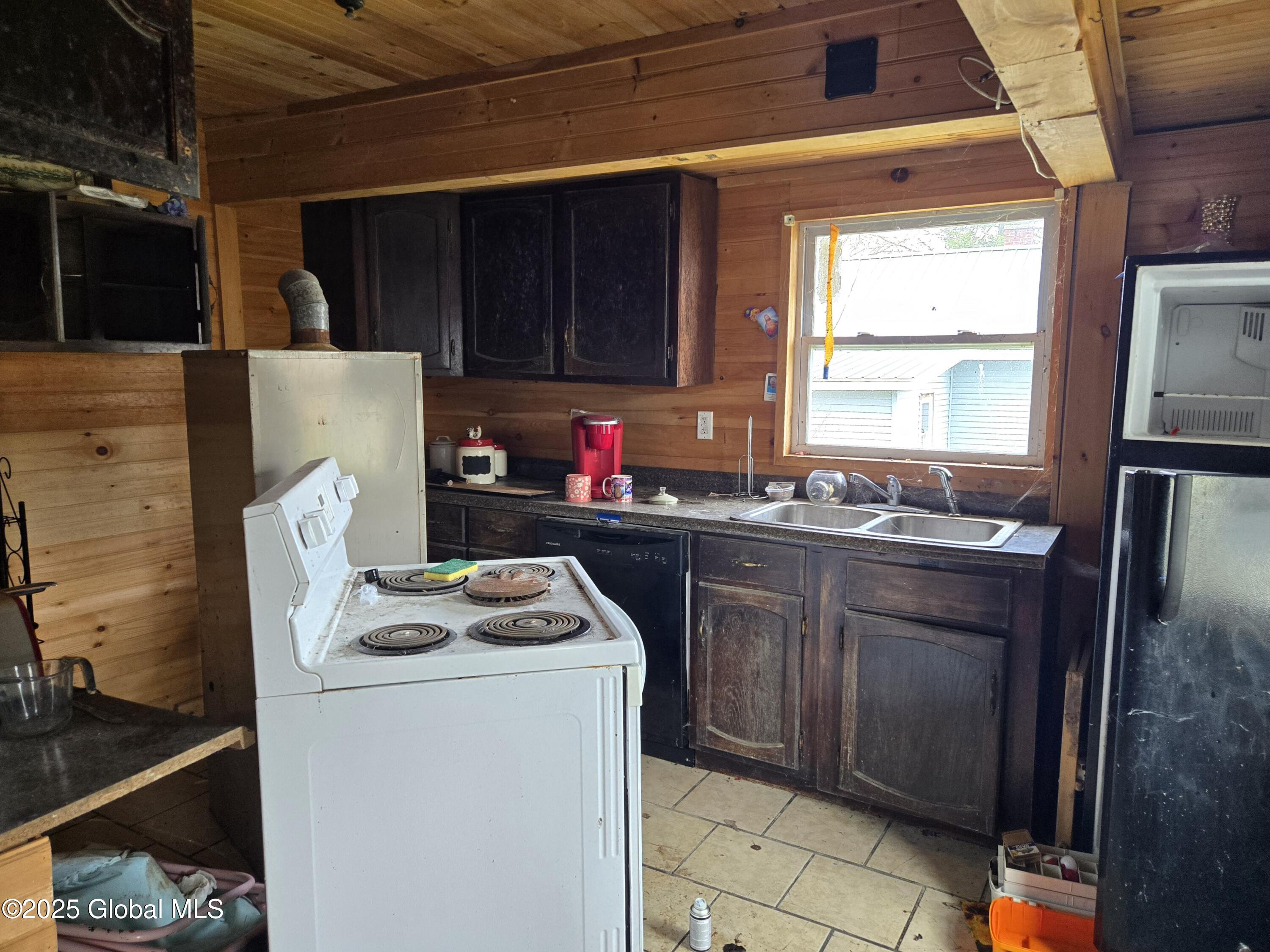 1 Phillips Court, Lyon Mountain, New York image 26