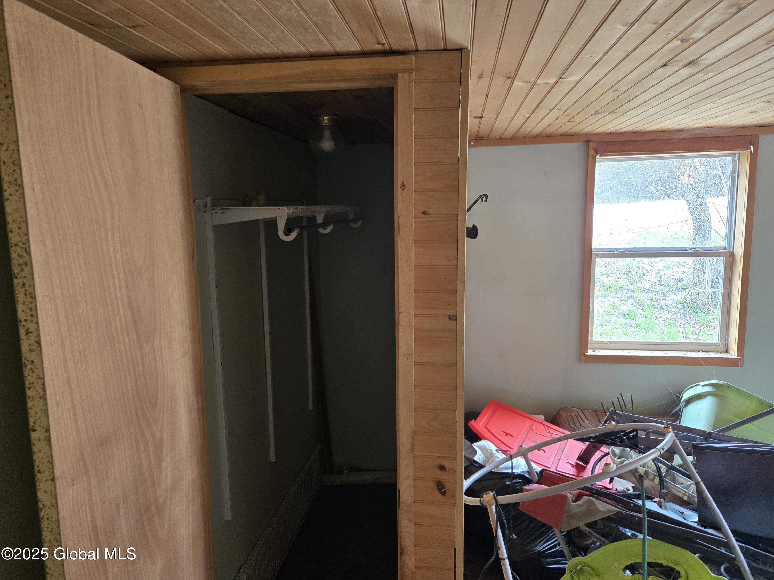 1 Phillips Court, Lyon Mountain, New York image 14