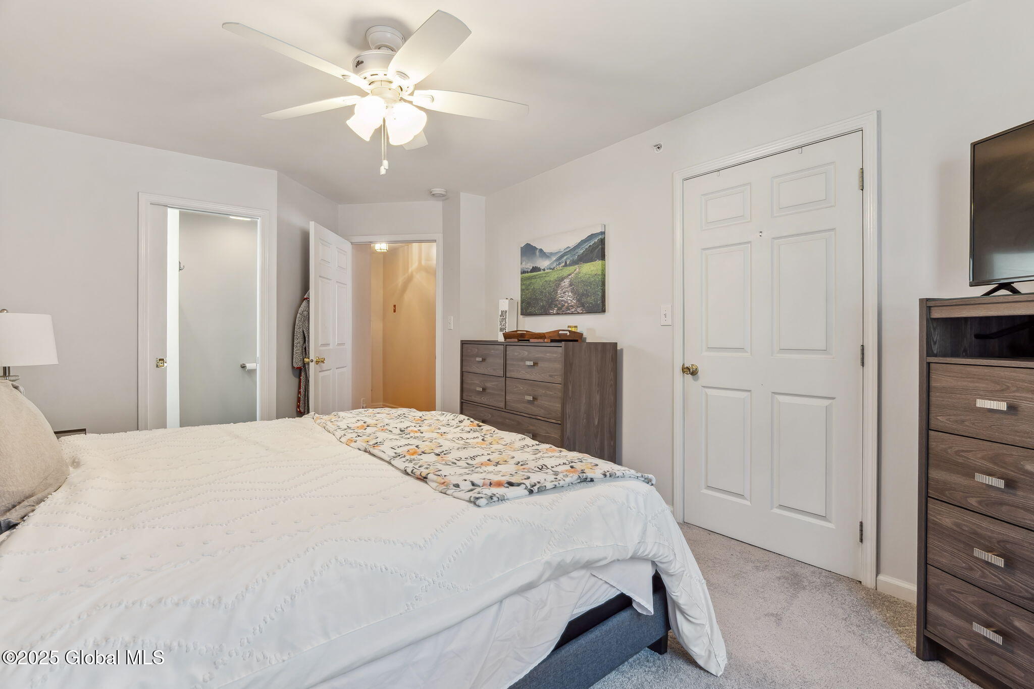 507 Mallards Pond Lane, Schenectady, New York image 15